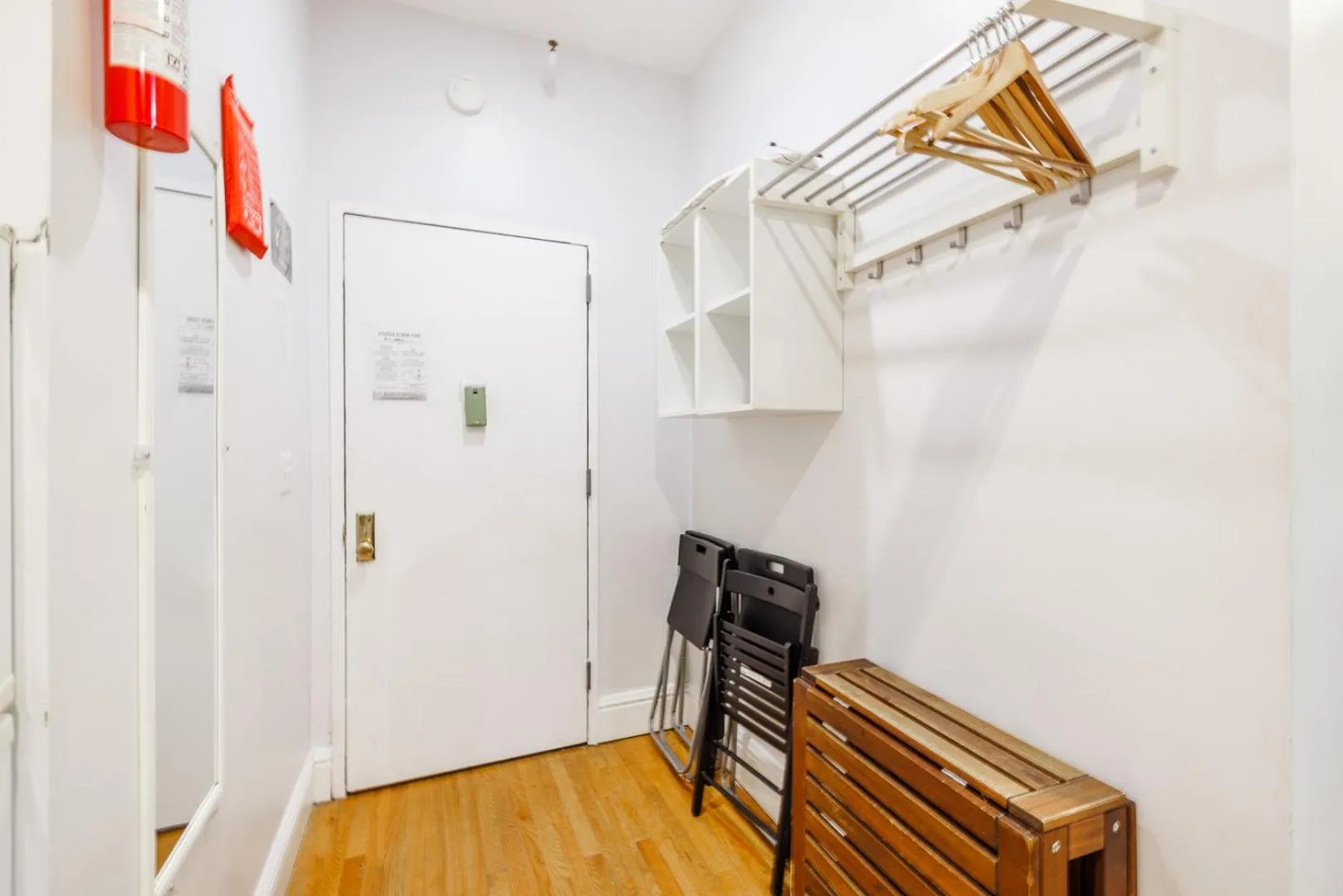 Photo of the whole room in Studios in New York