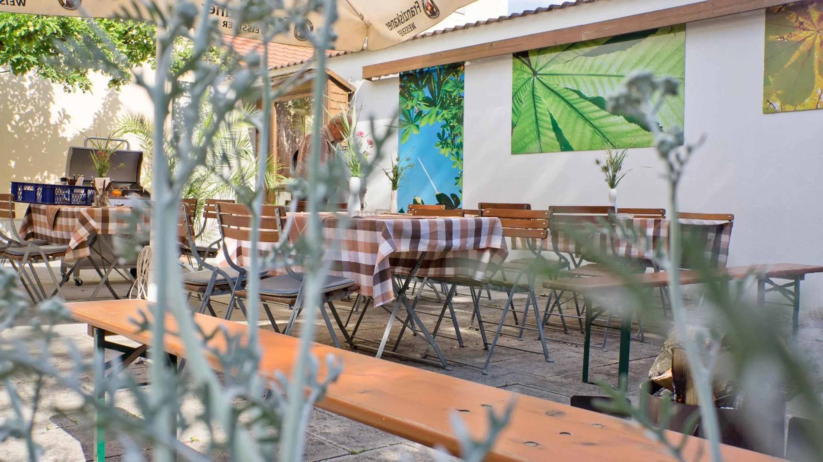 Patio in Hotel - Restaurant Kastanienhof Lauingen