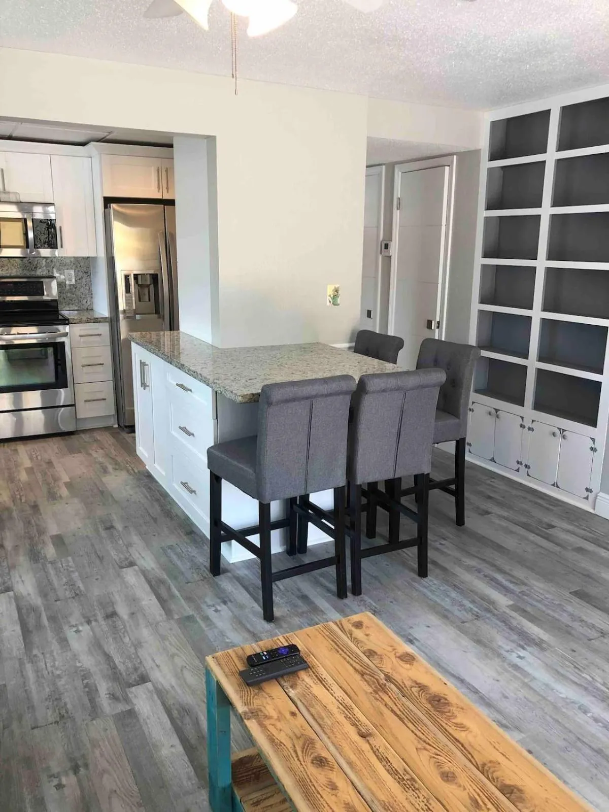 Kitchen or kitchenette in The Tel