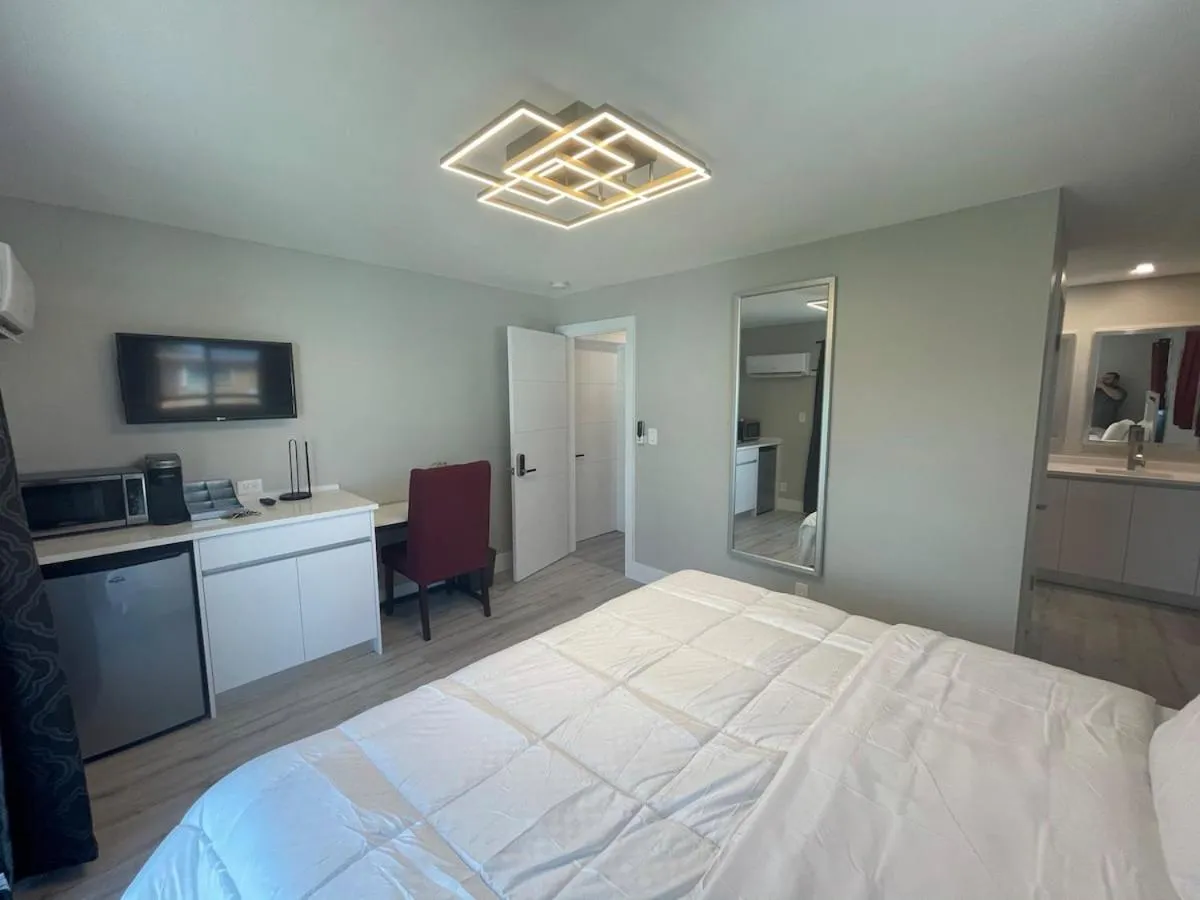 Photo of the whole room, Bed in The Tel