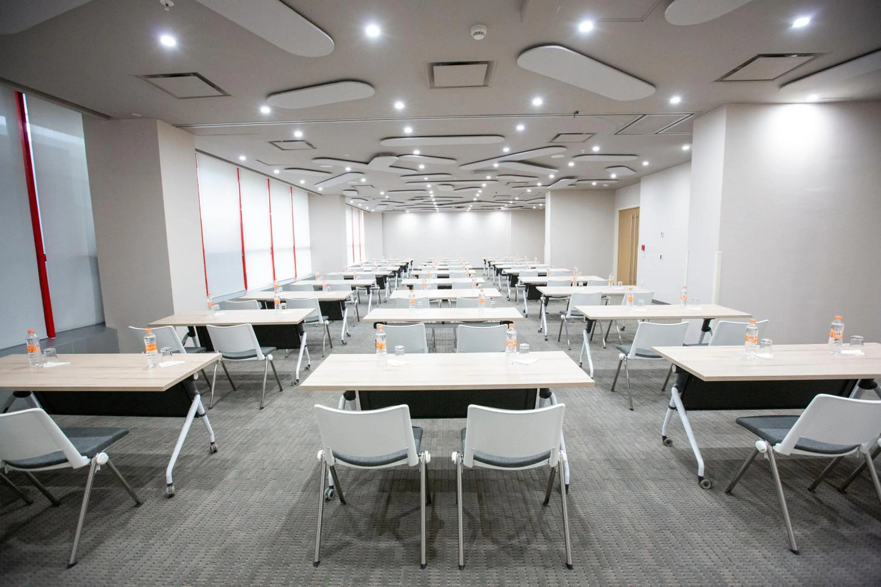 Meeting/conference room in Metria Hotel