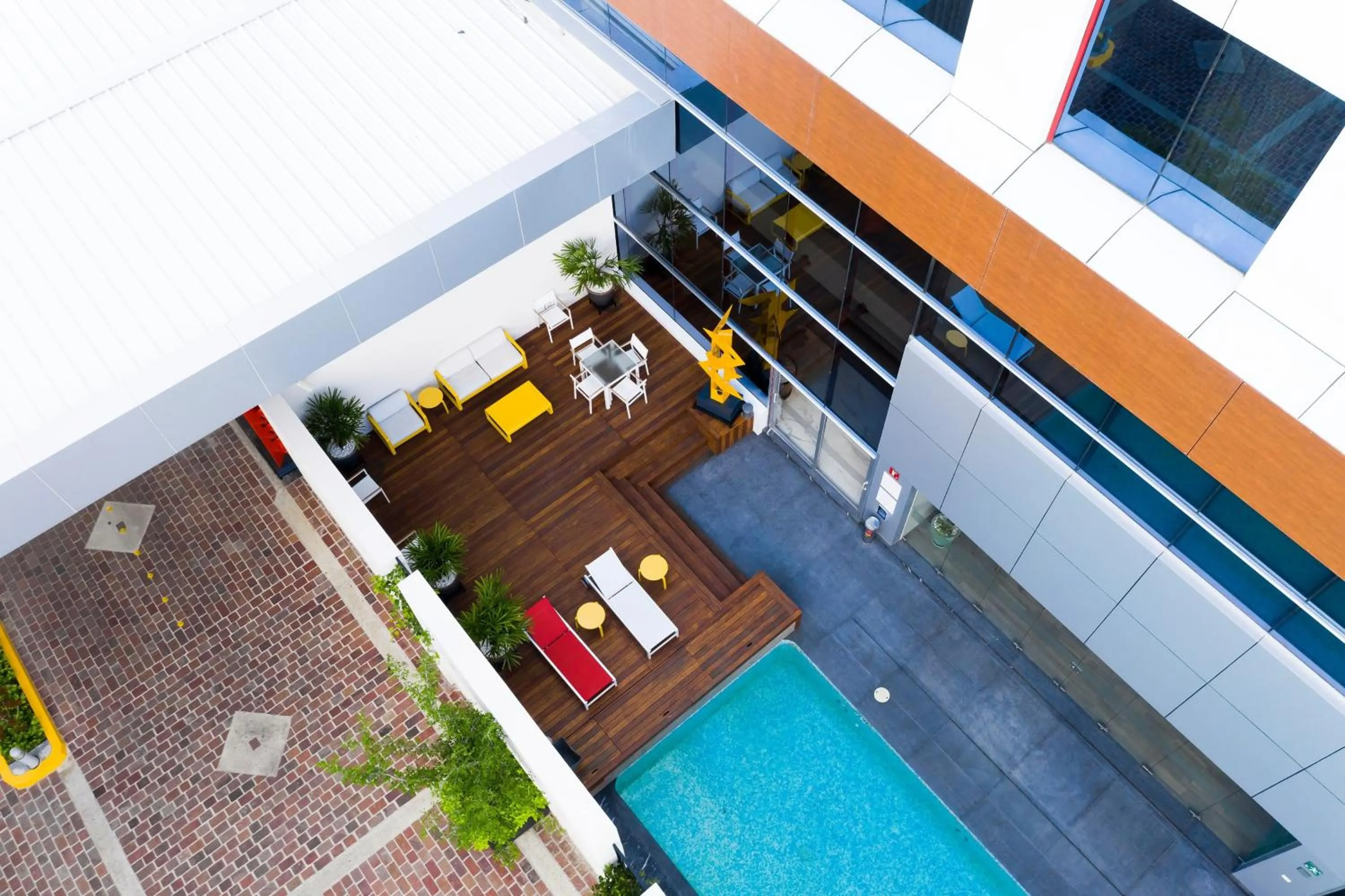 Swimming pool in Metria Hotel