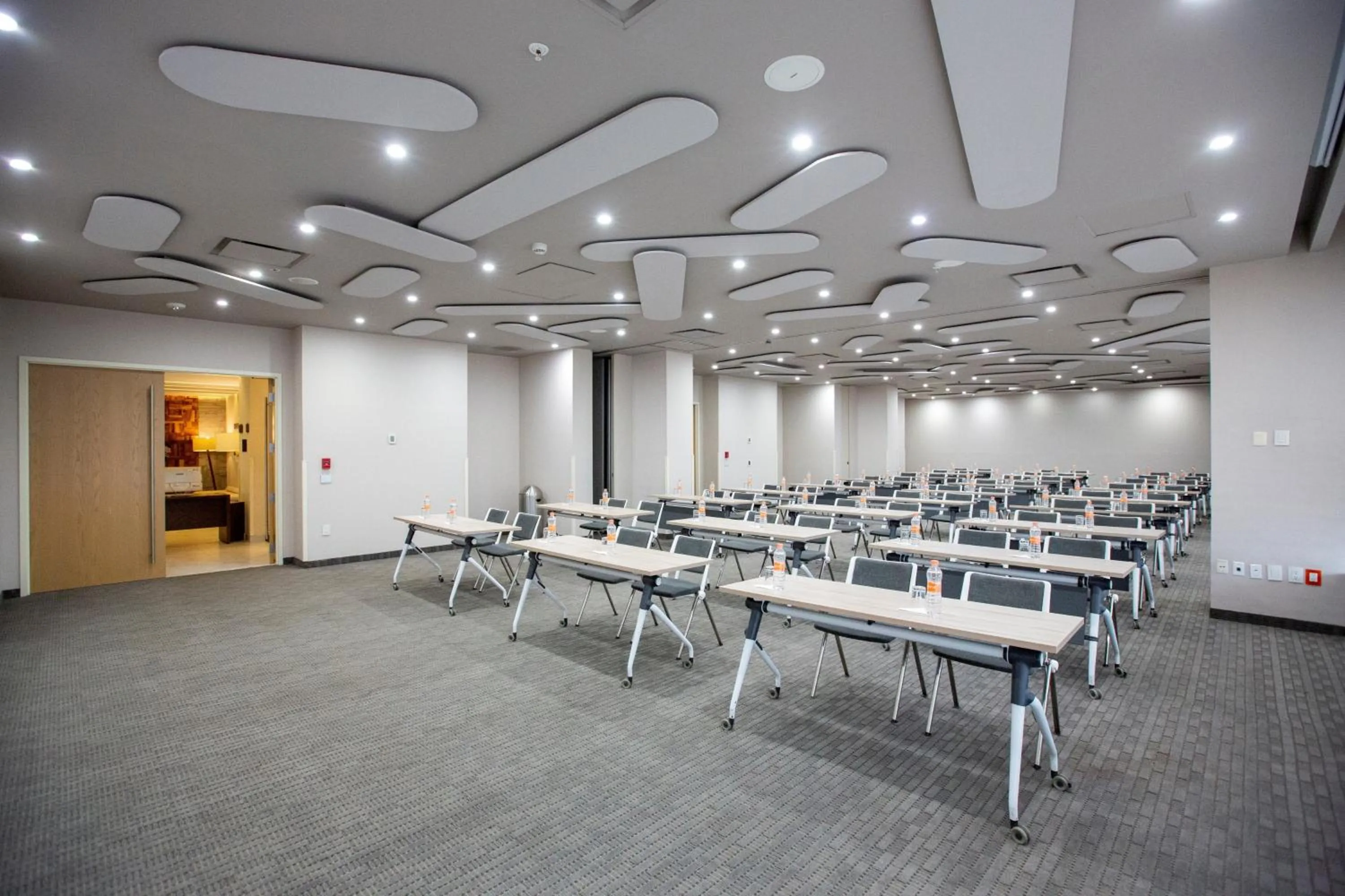 Meeting/conference room in Metria Hotel