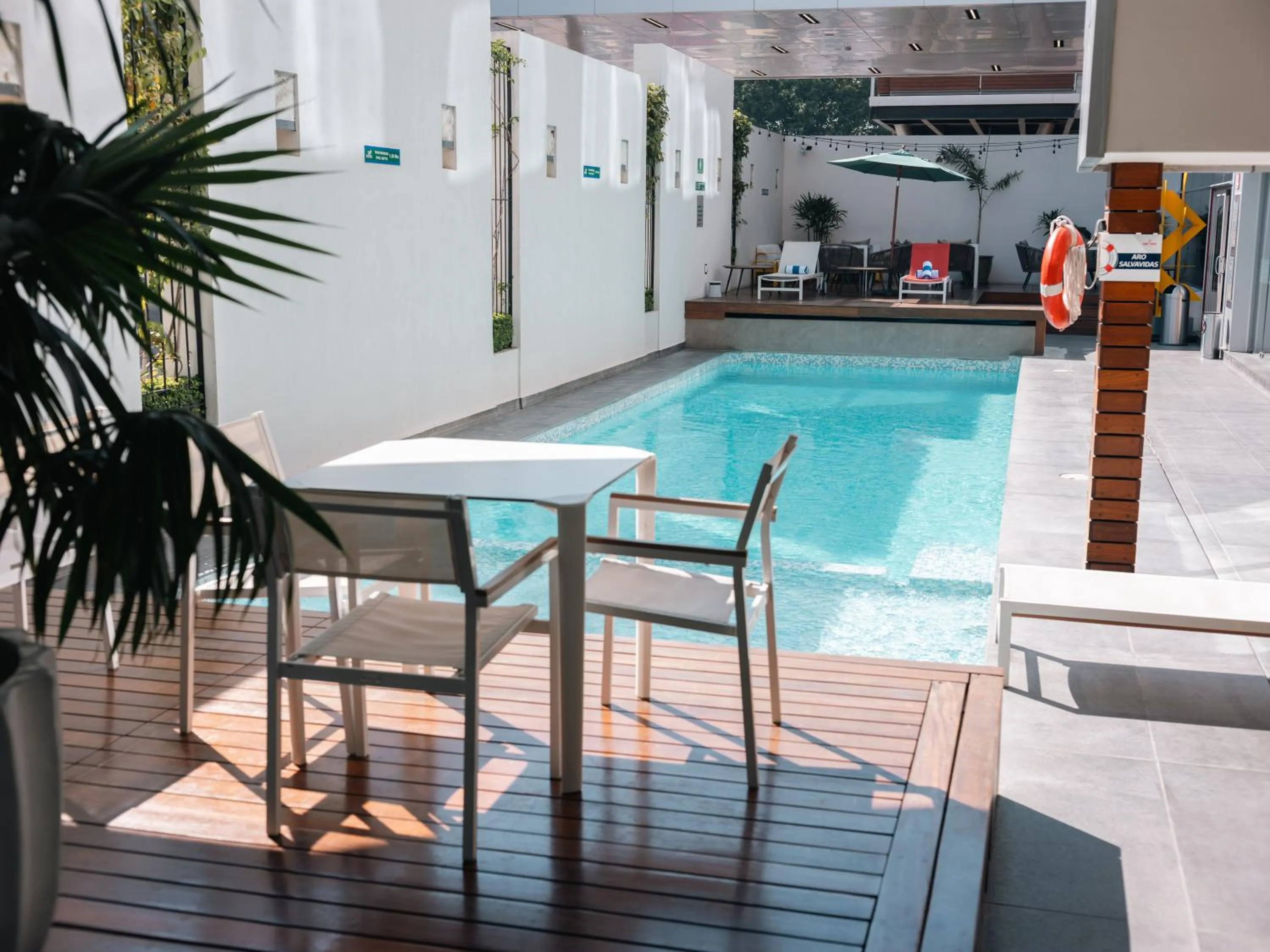 Swimming pool in Metria Hotel