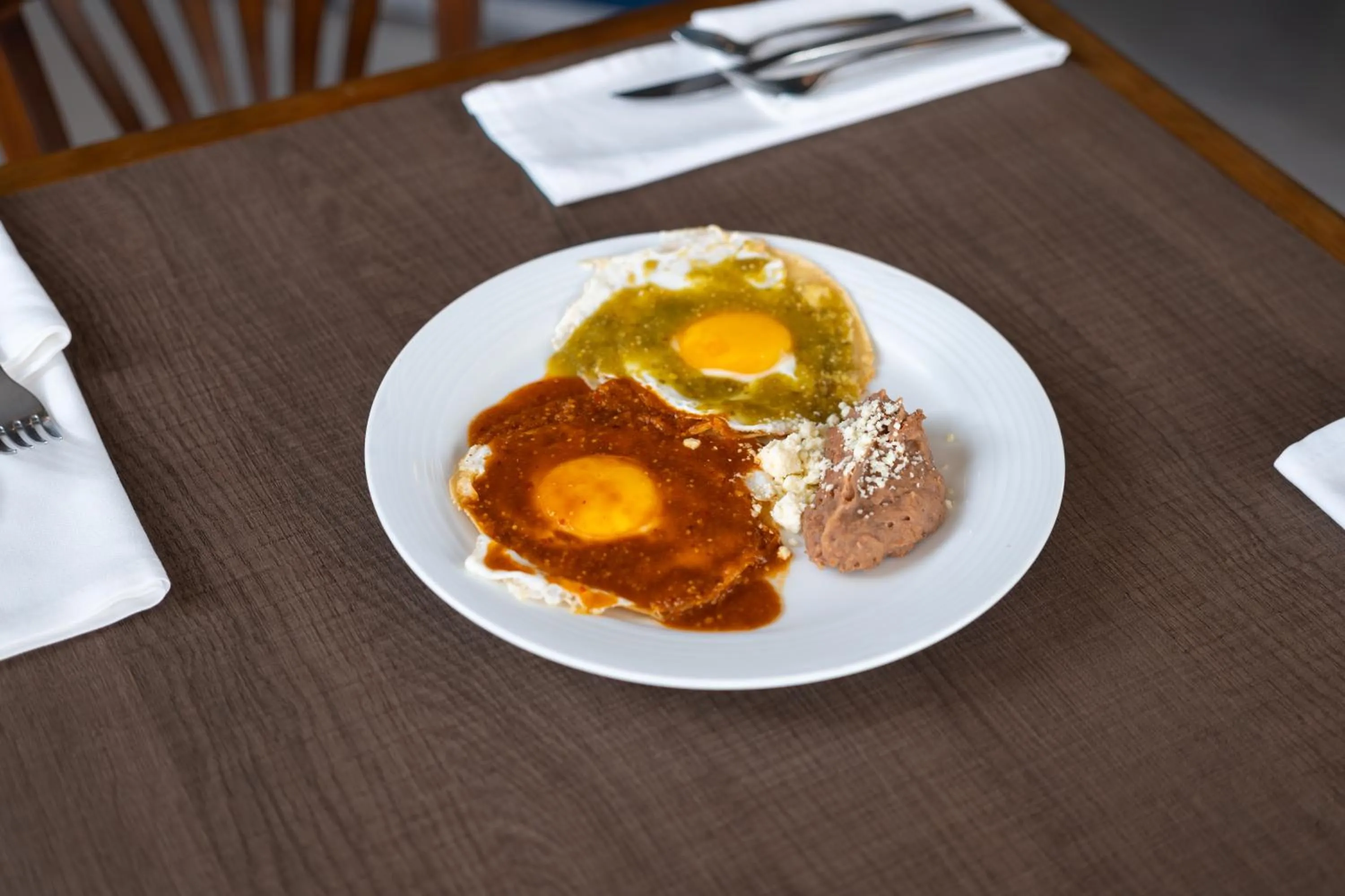 Restaurant/places to eat in Metria Hotel