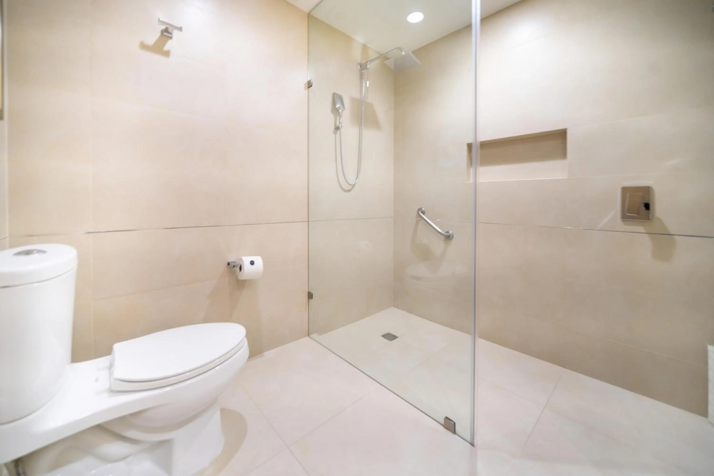 Toilet in Metria Hotel