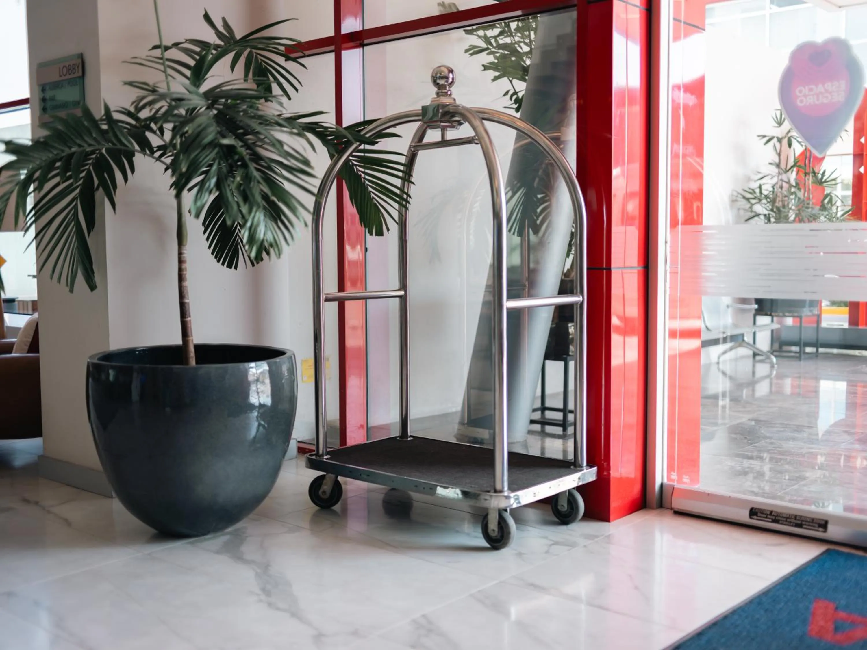 Facade/entrance in Metria Hotel