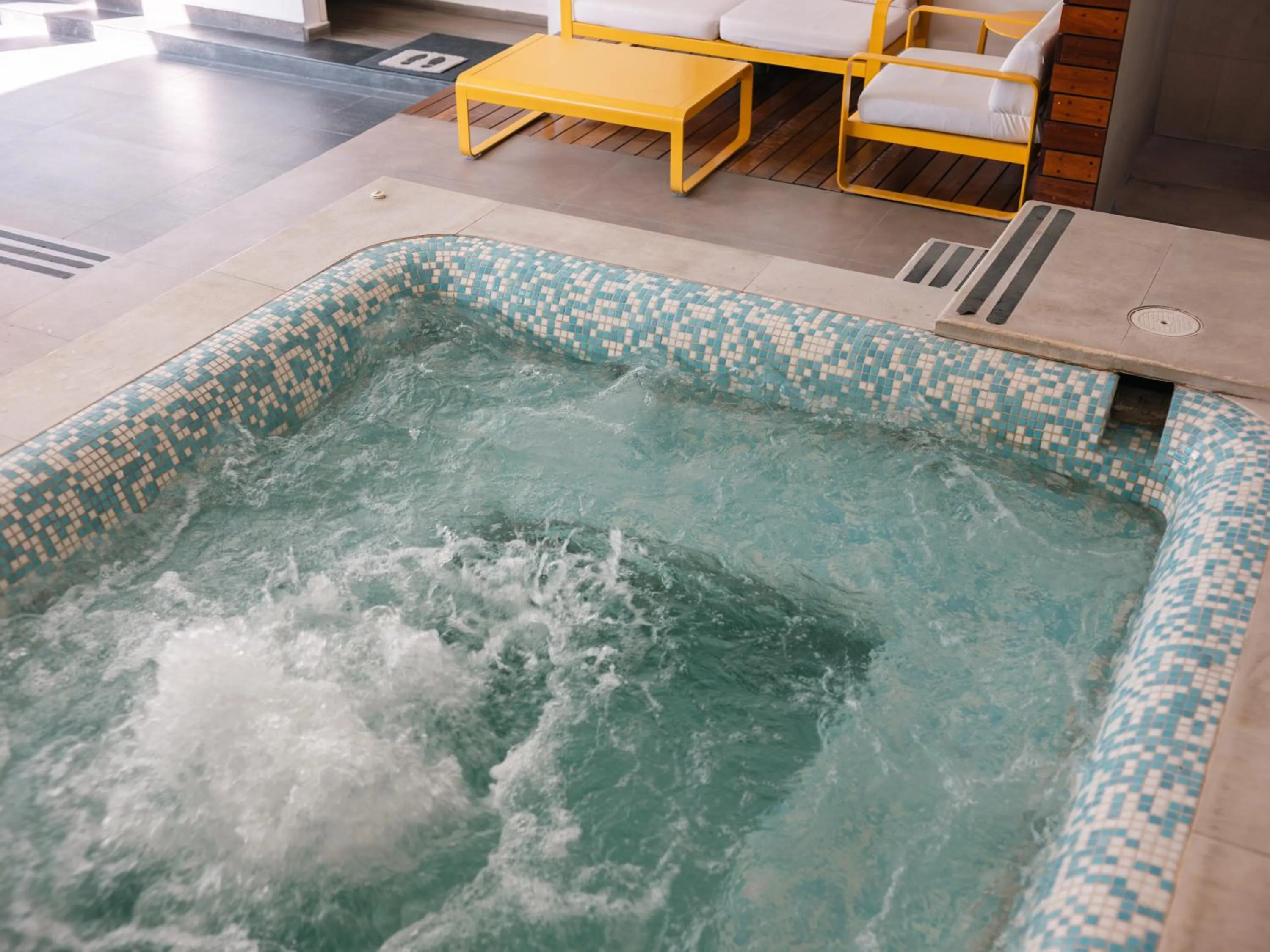 Swimming pool in Metria Hotel