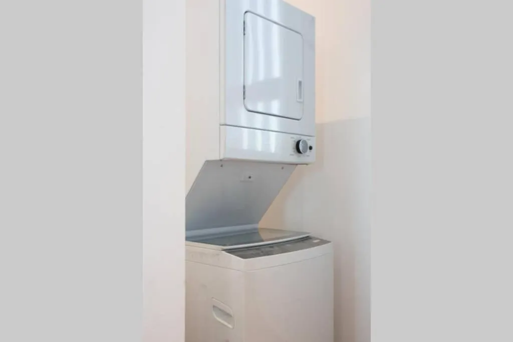 ll Lago at Juanillo Beach