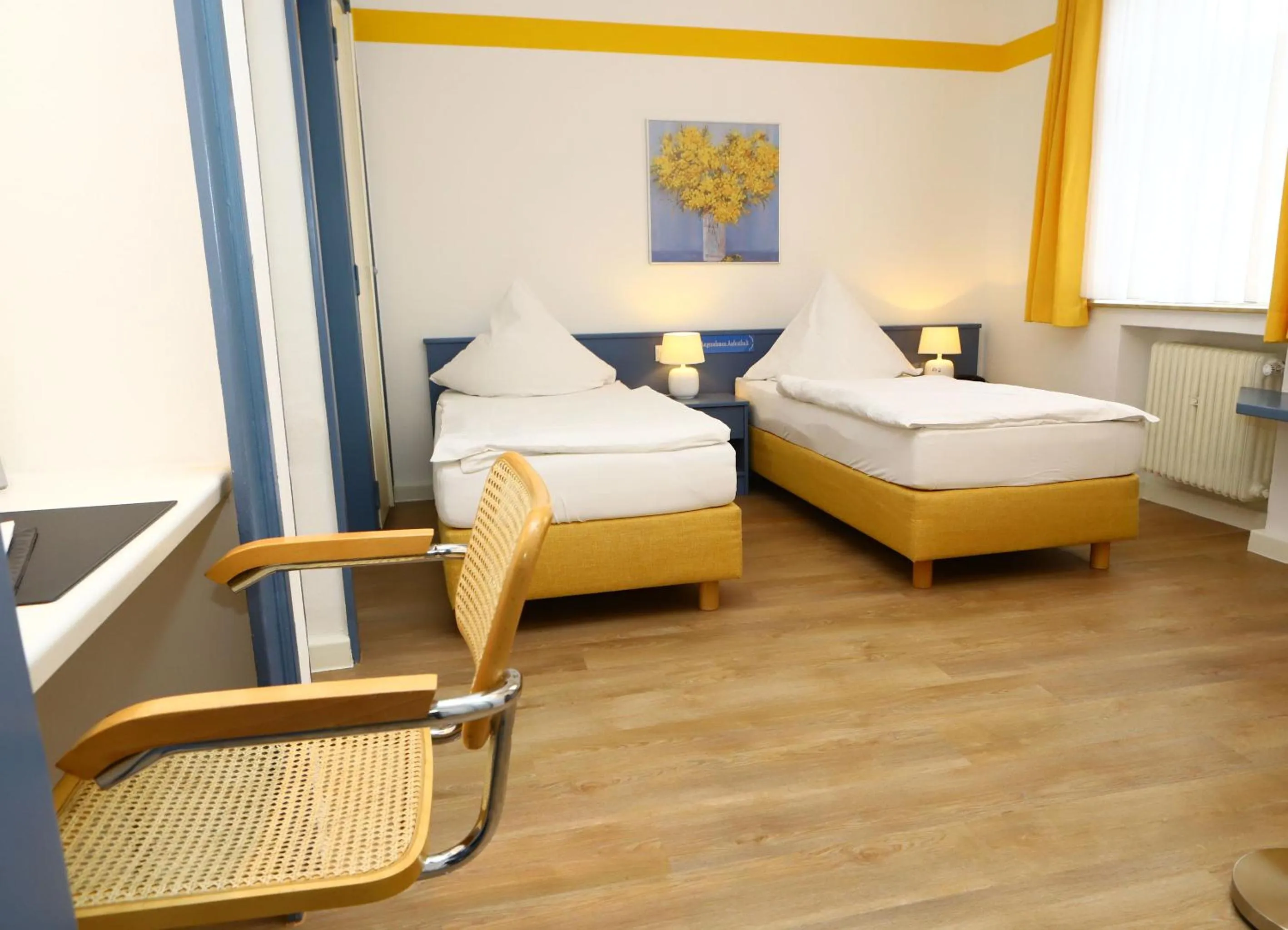 Photo of the whole room, Bed in City Hotel