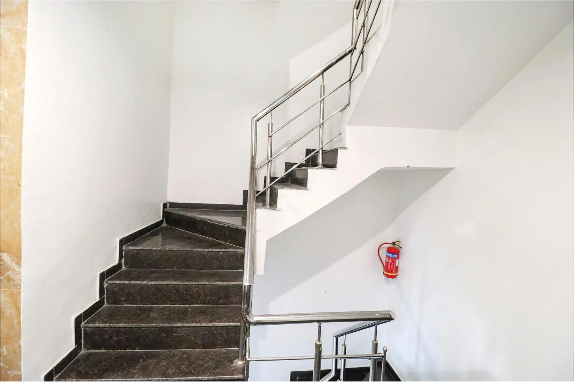 Lobby or reception in FabHotel Lime Tree Near Yashobhoomi Convention Centre