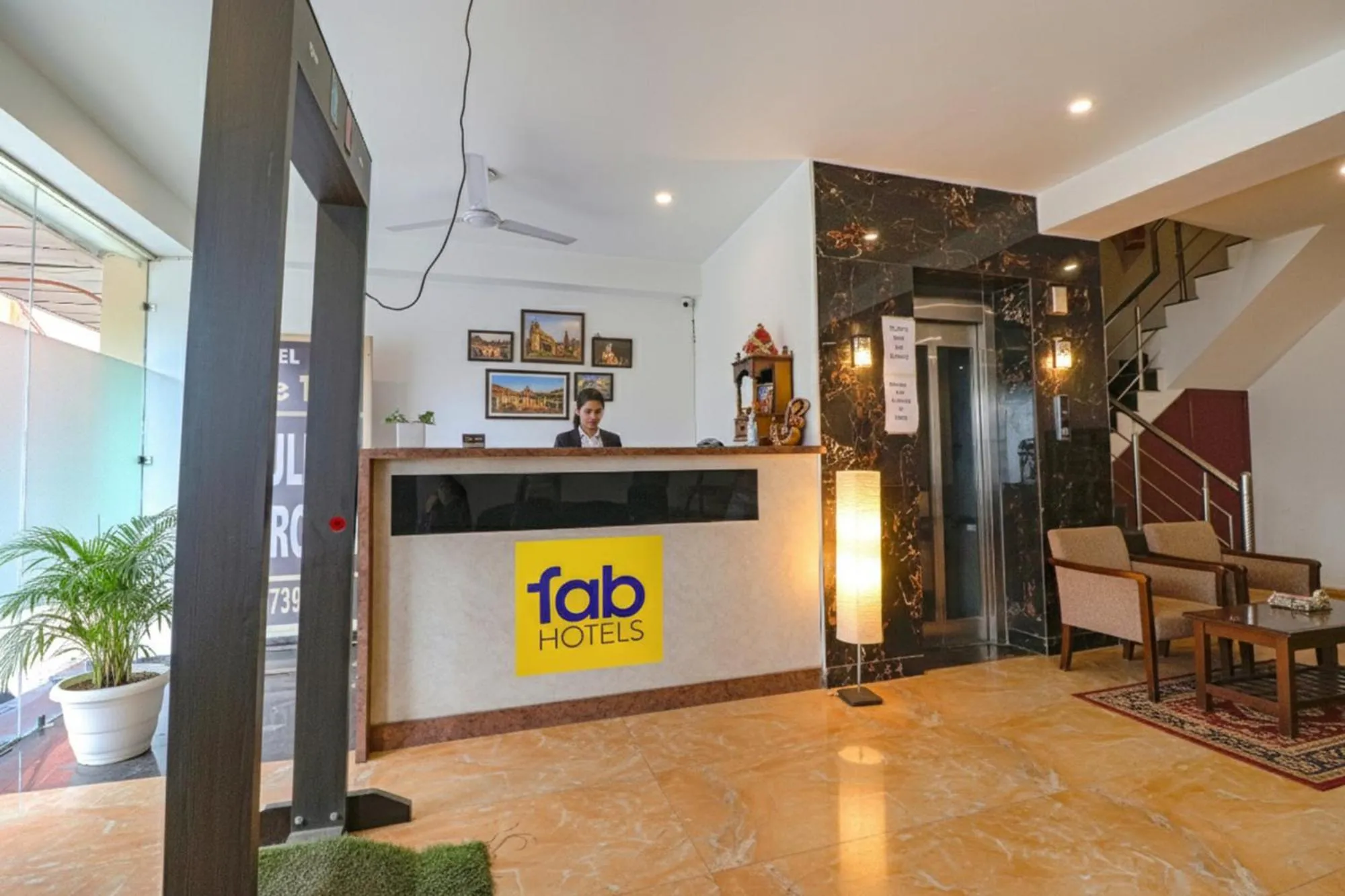Lobby or reception in FabHotel Lime Tree Near Yashobhoomi Convention Centre