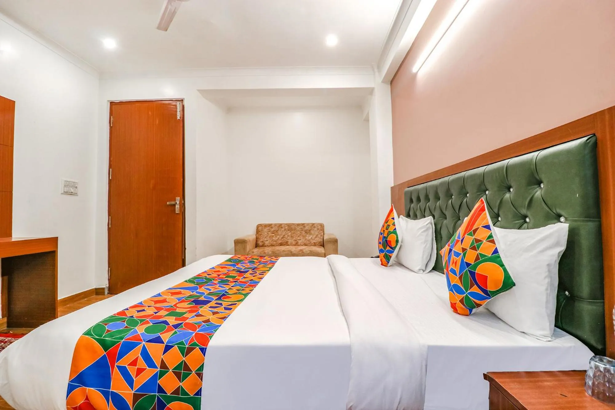 Bed in FabHotel Lime Tree Near Yashobhoomi Convention Centre