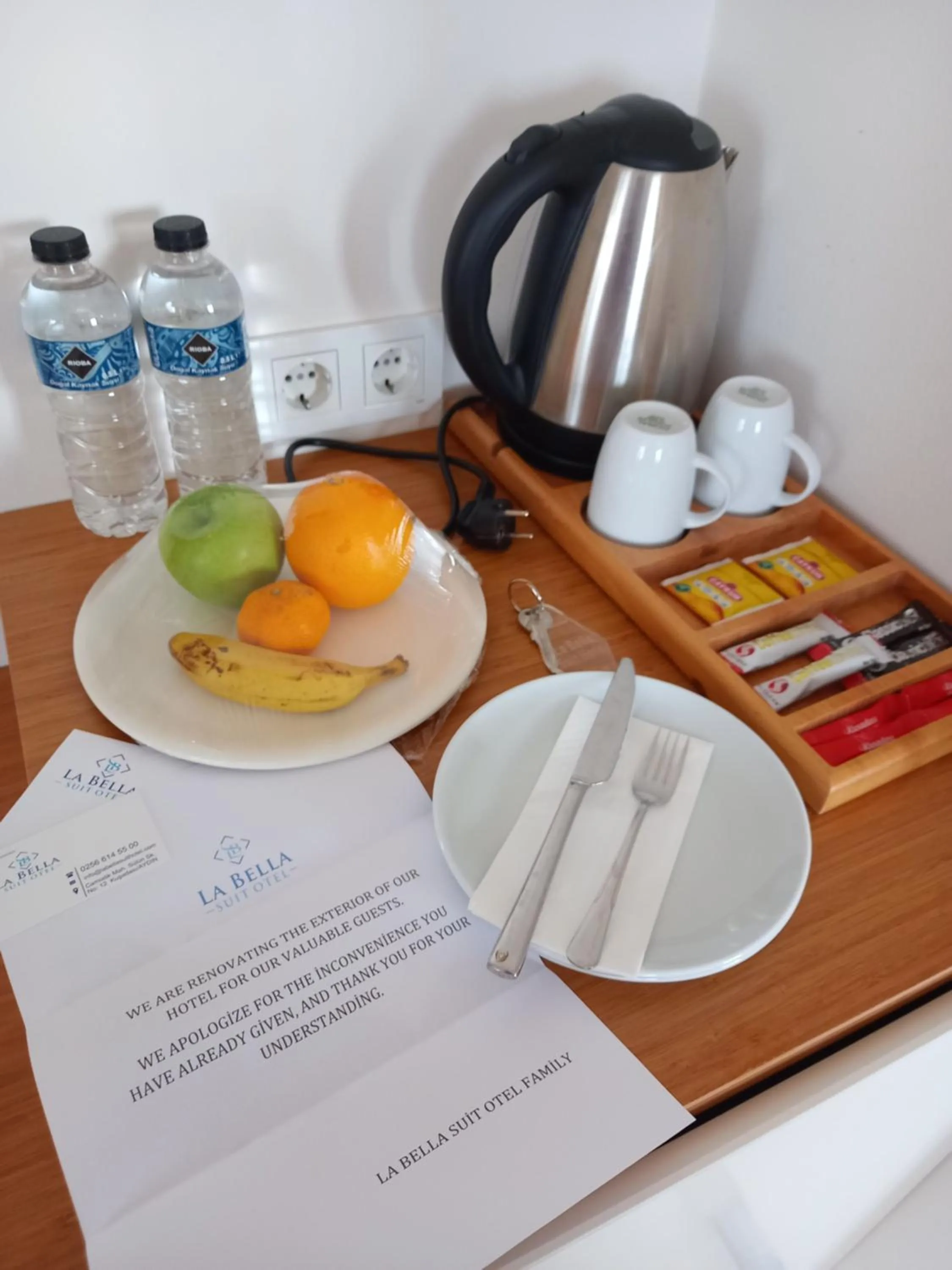 Coffee/tea facilities in La Bella Suit Otel