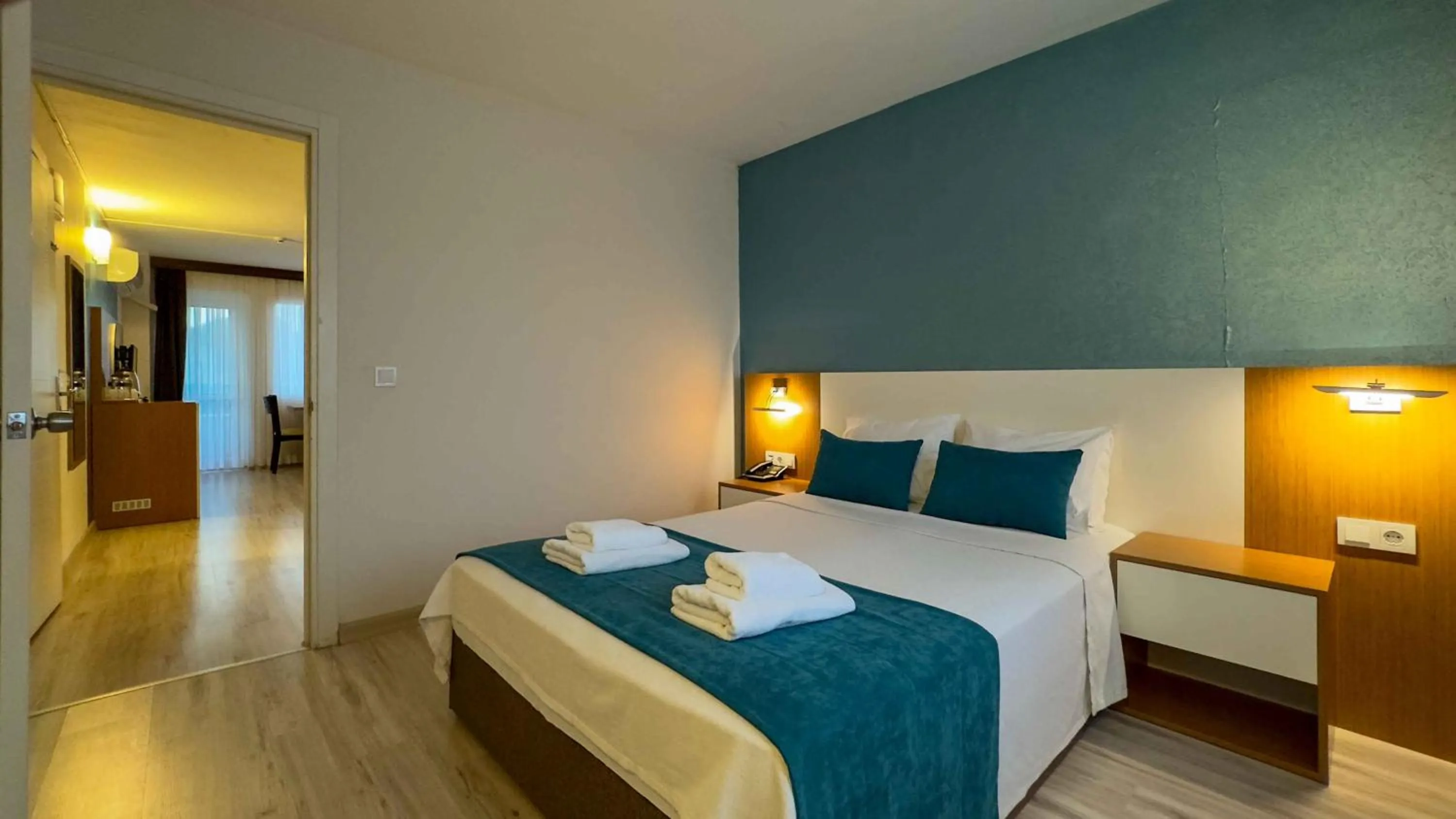 Bedroom, Bed in La Bella Suit Otel