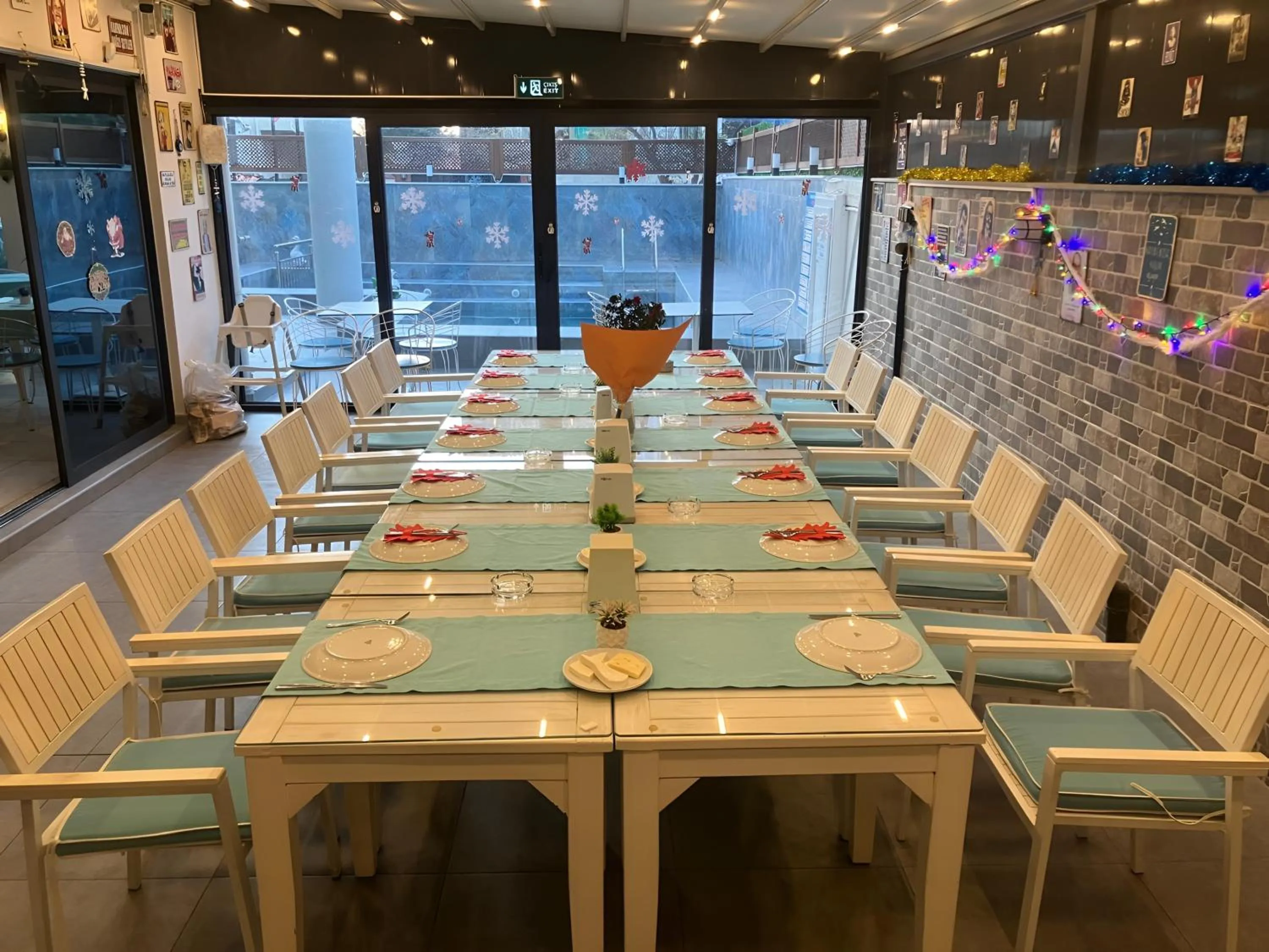 Restaurant/places to eat in La Bella Suit Otel