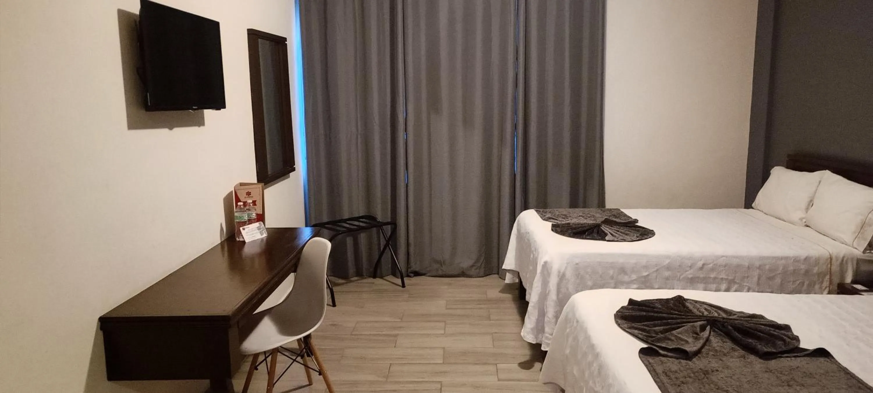 TV and multimedia, Bed in Hotel Las Pergolas