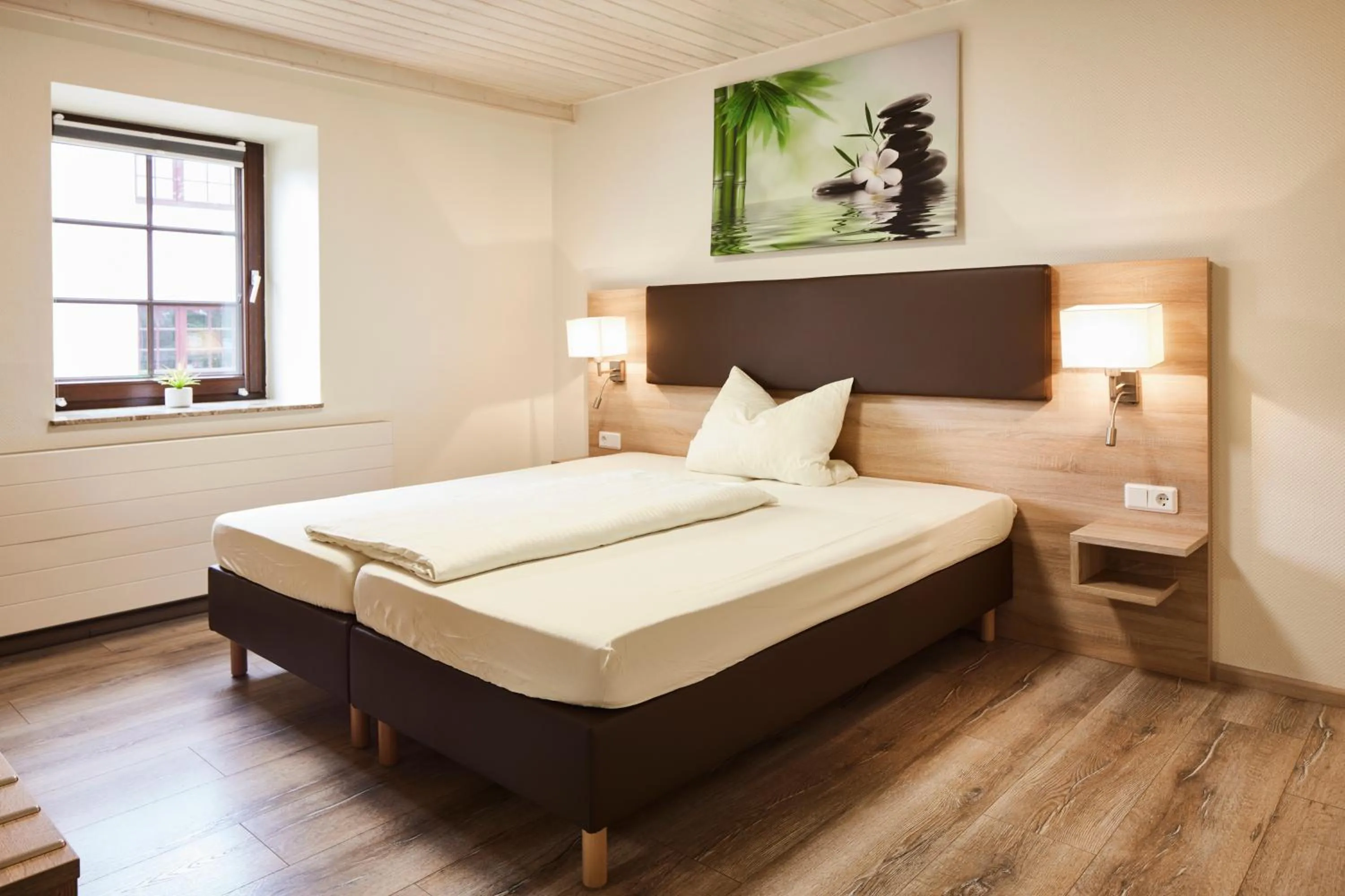 Bed in Landgasthof & Hotel Jossatal