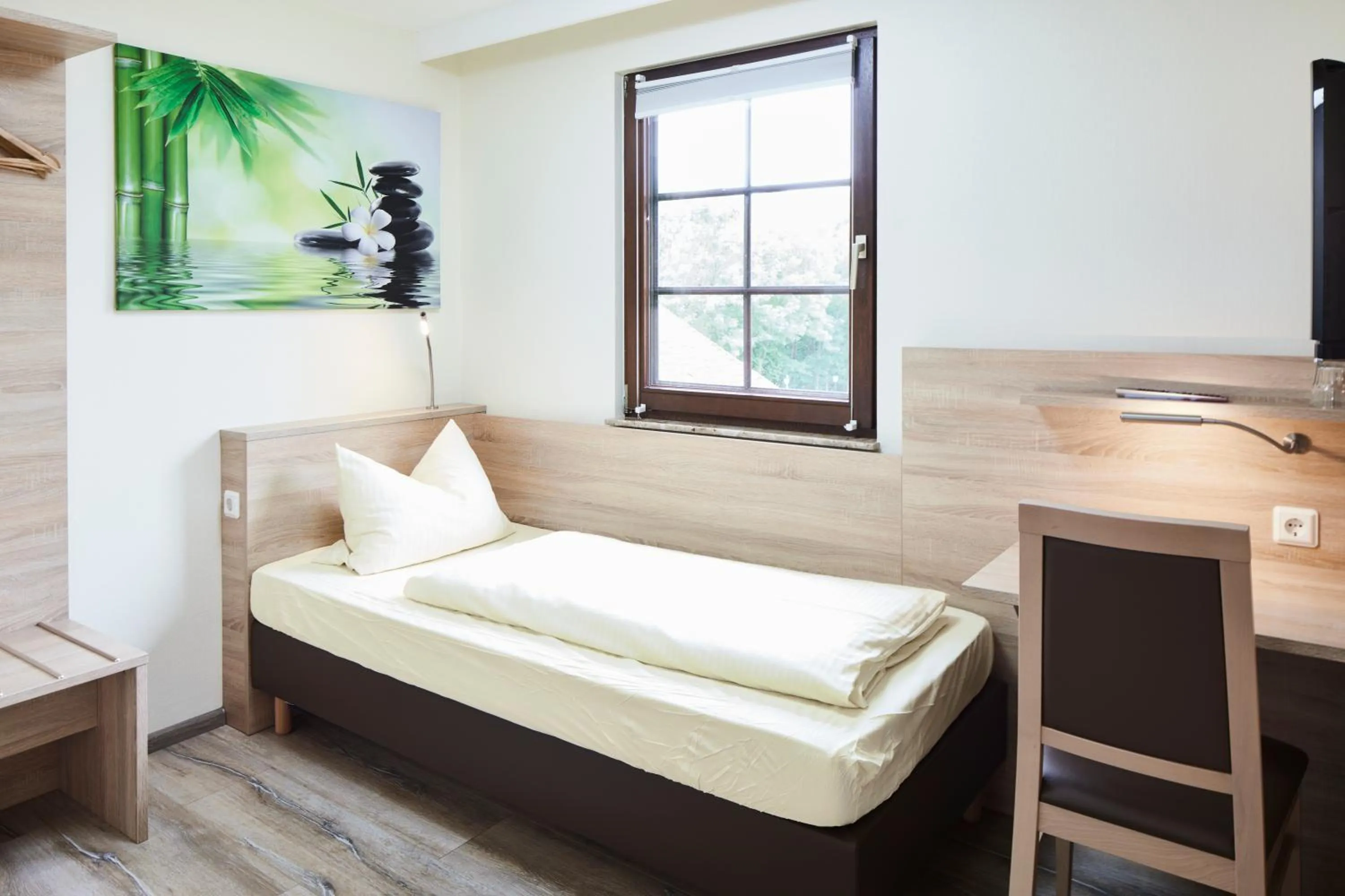 Bed in Landgasthof & Hotel Jossatal