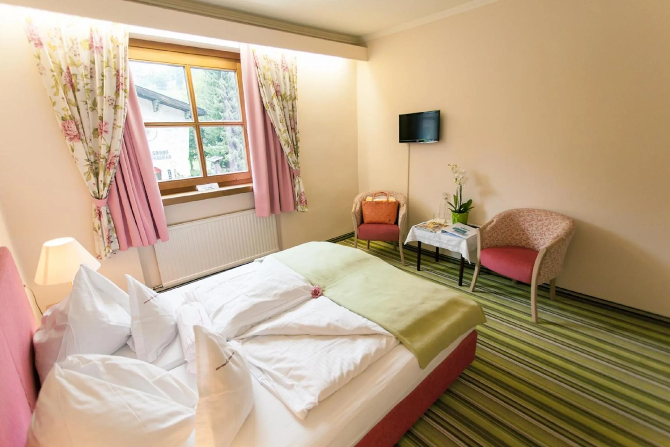 Photo of the whole room, Bed in Kolmhof