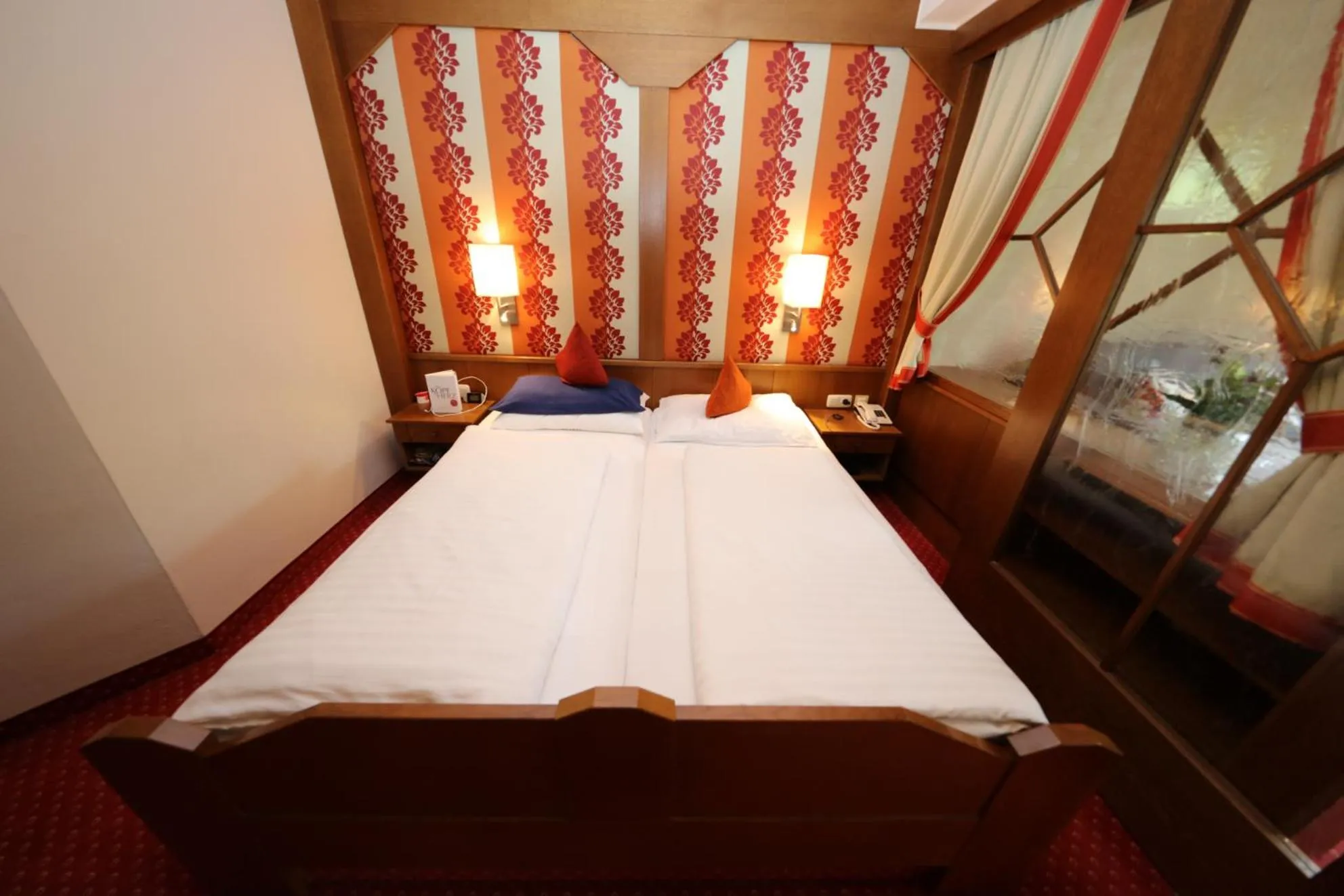 Photo of the whole room, Bed in Kolmhof