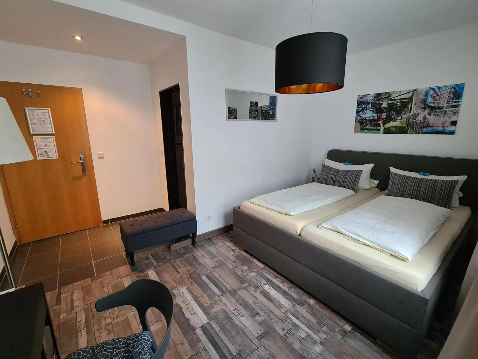 Photo of the whole room, Bed in Hotel Aleo