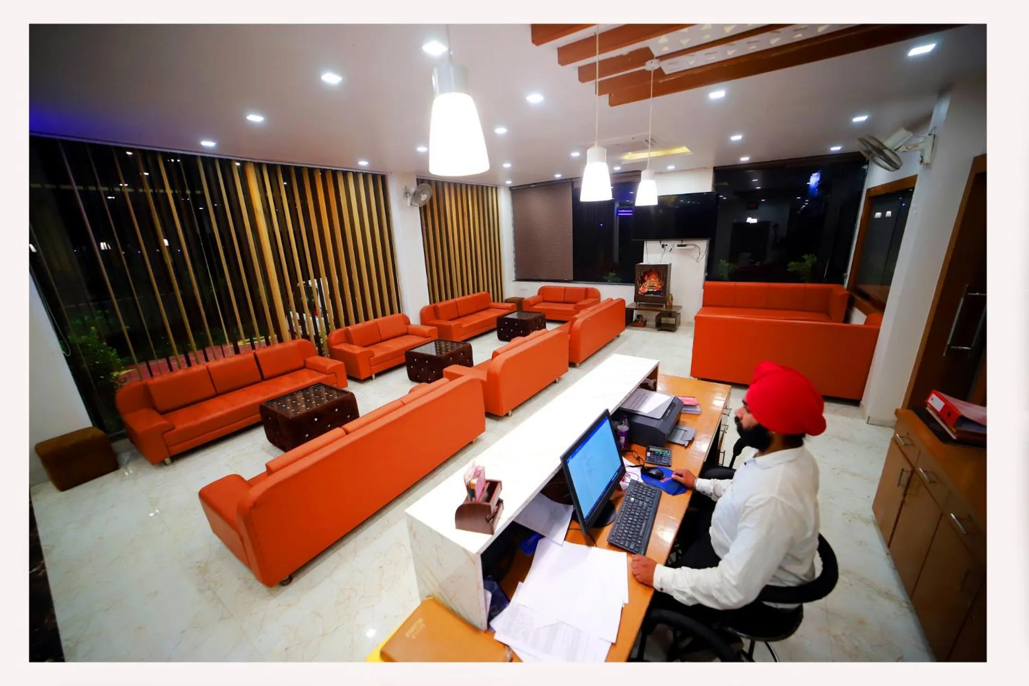 Lobby or reception in The Grand Jabalpur