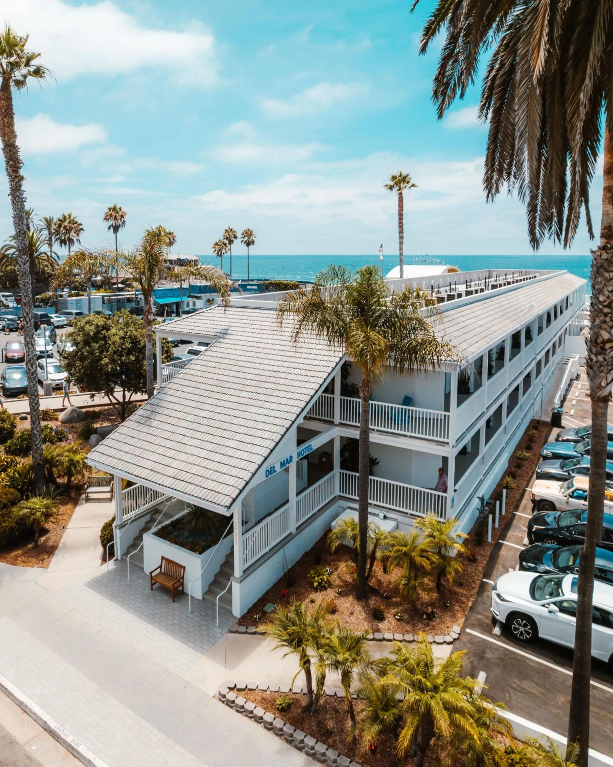 Property building in Del Mar Beach Hotel