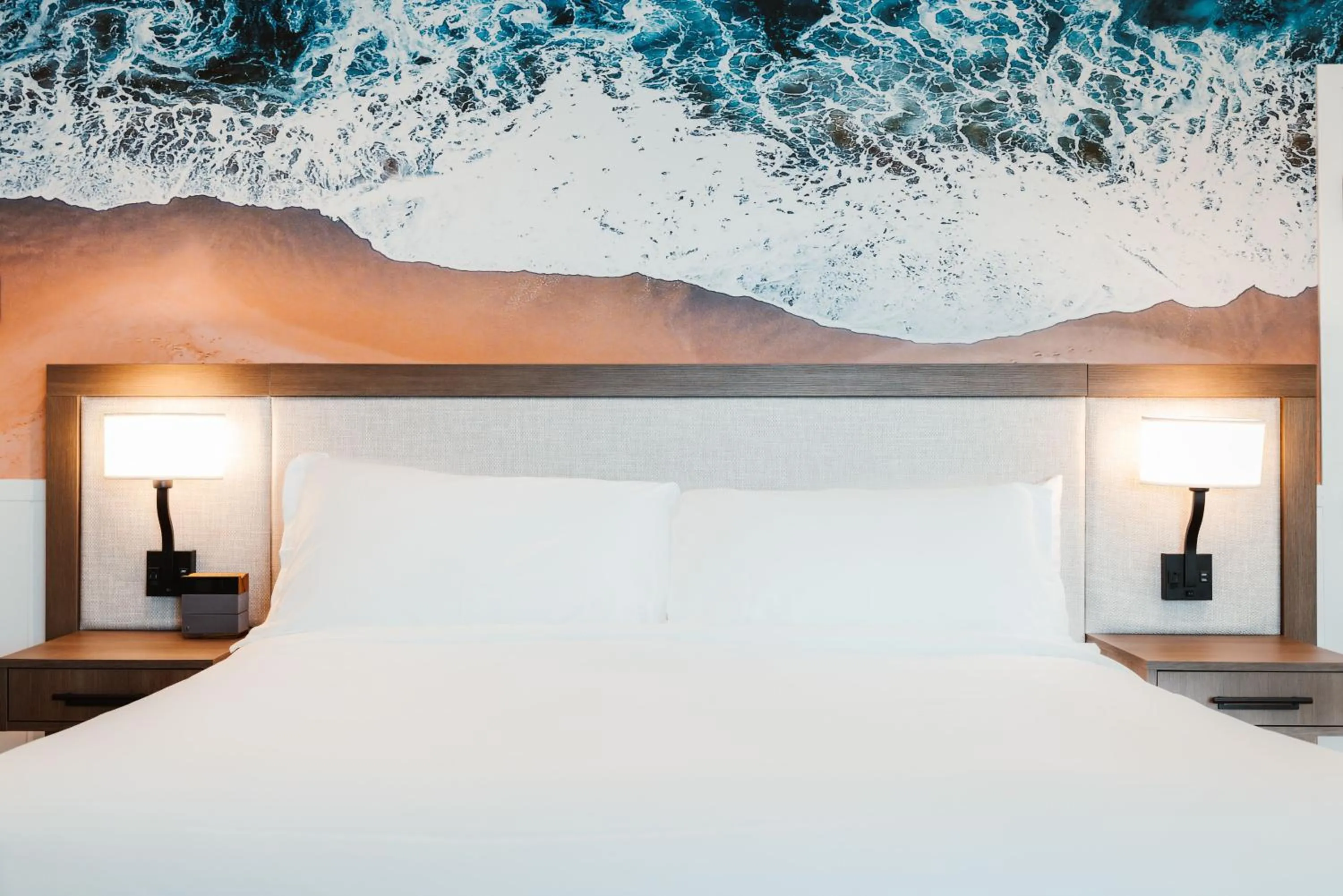 Bed in Del Mar Beach Hotel