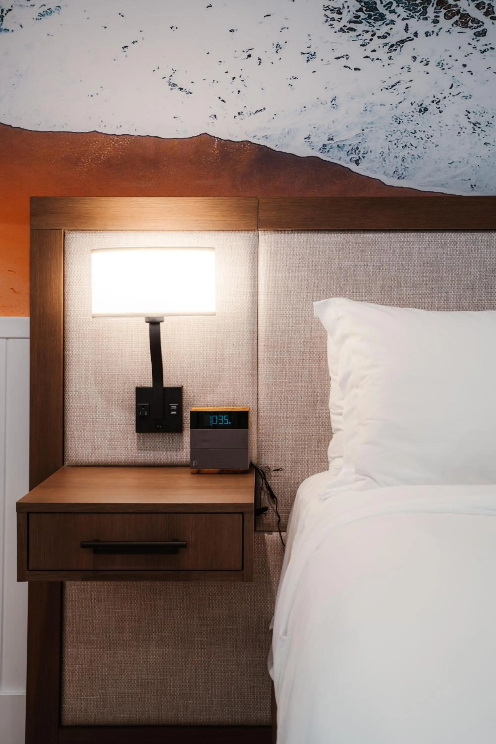 Bed in Del Mar Beach Hotel