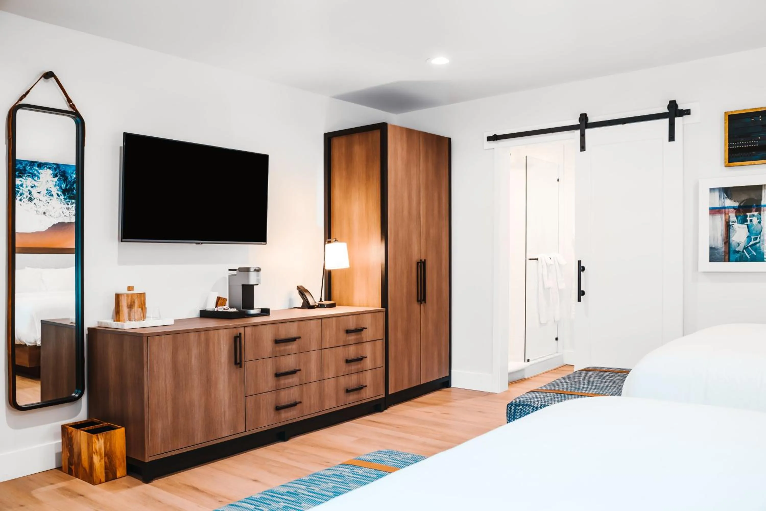 Bedroom, Bed in Del Mar Beach Hotel