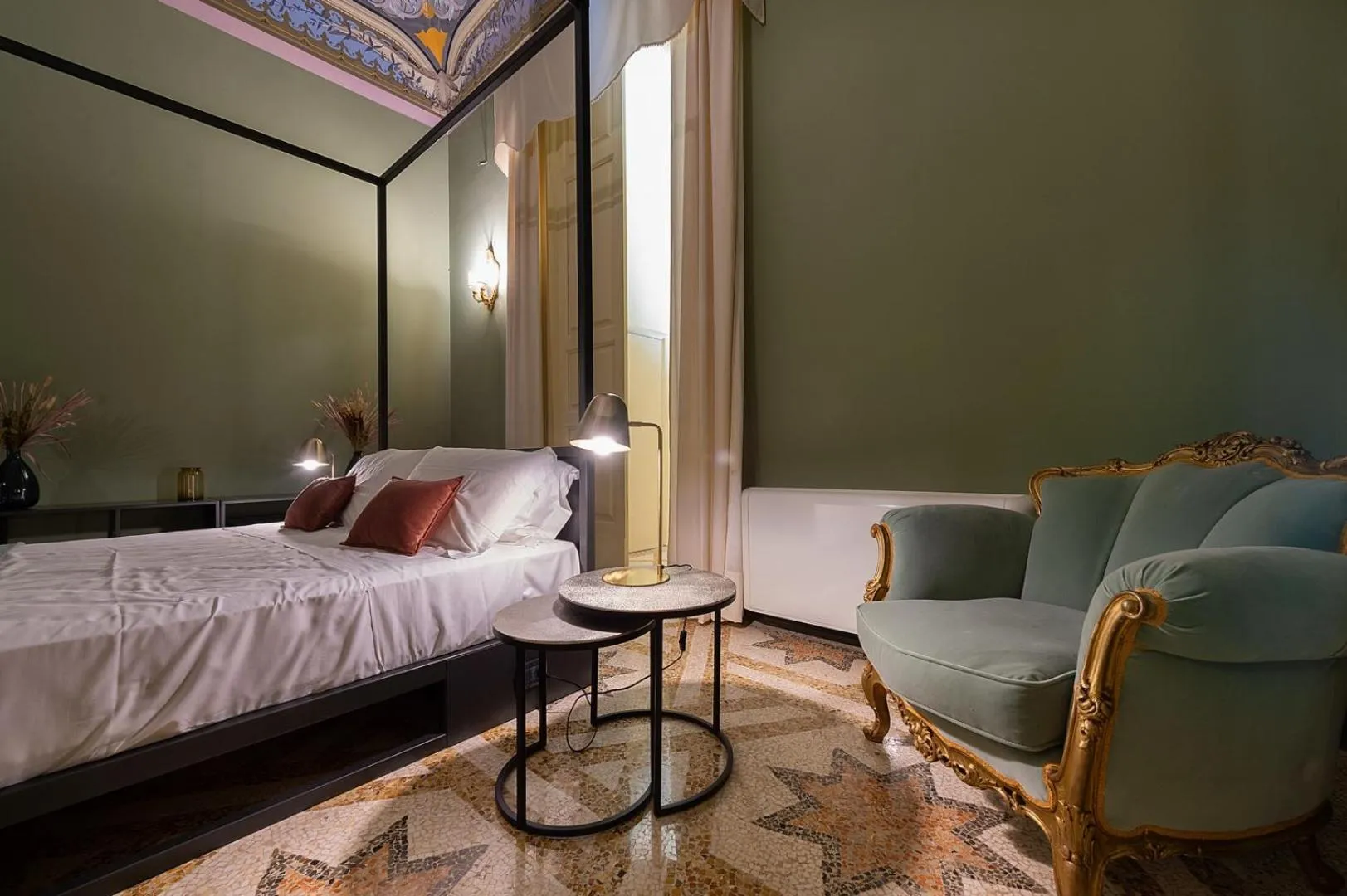 Photo of the whole room, Bed in Palazzo Francesco Grassi