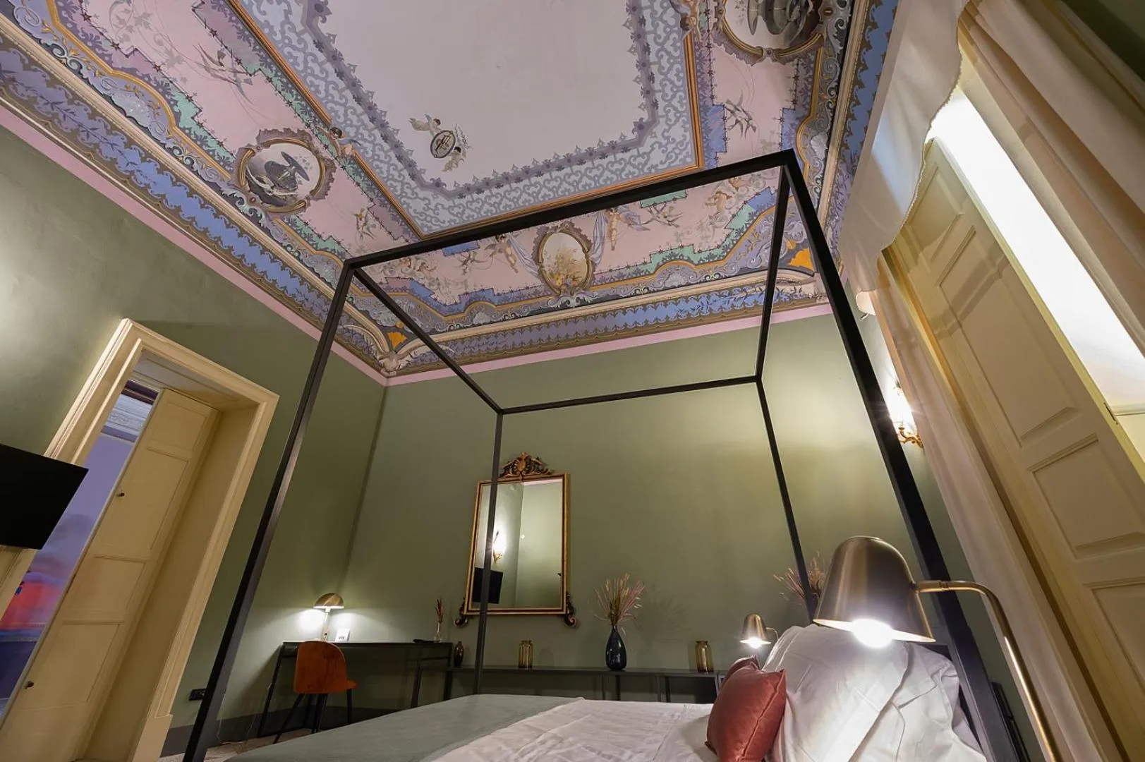 Photo of the whole room, Bed in Palazzo Francesco Grassi