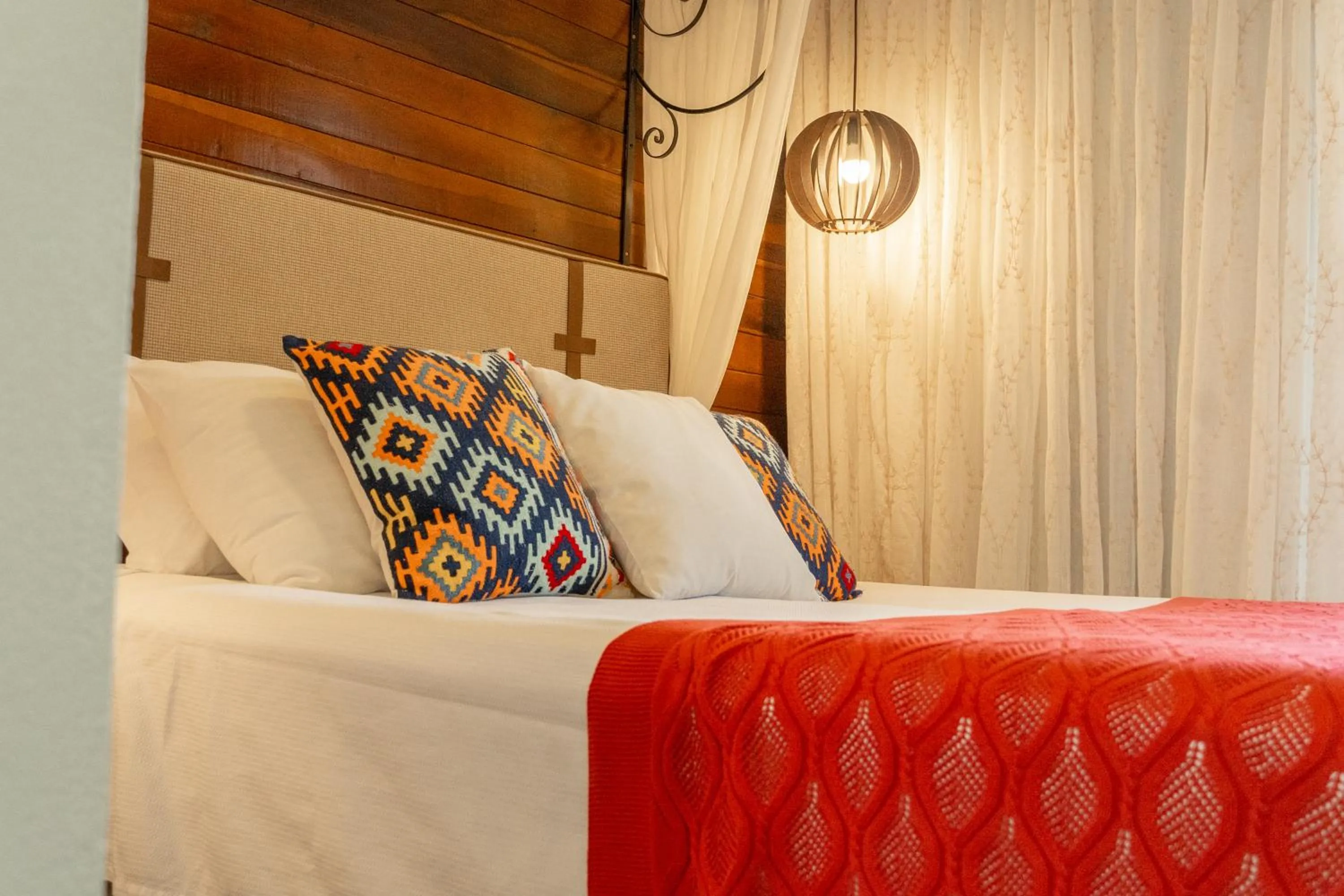 Decorative detail, Bed in Valle Ristretto - Exclusivo para Casais