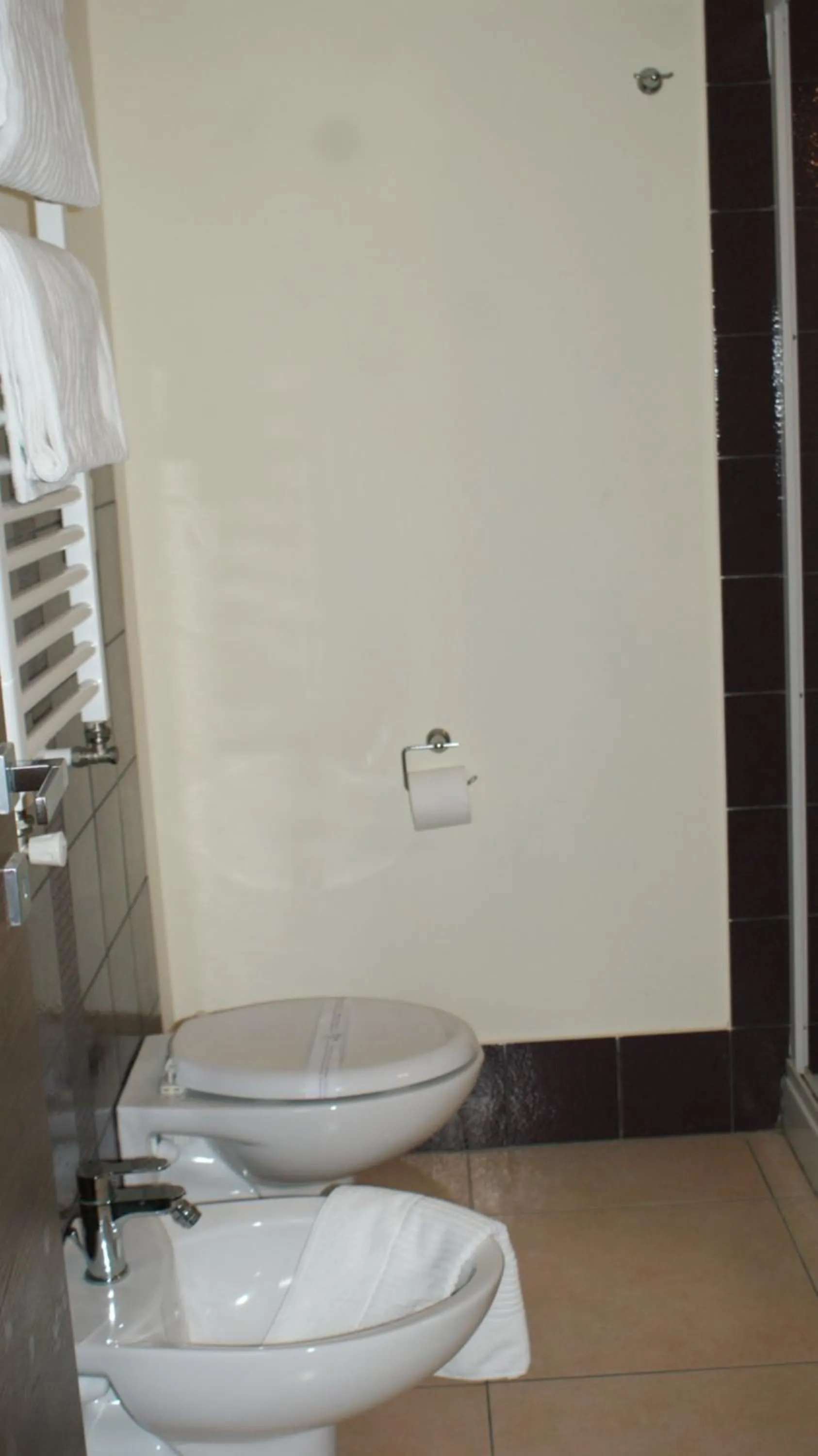 Bathroom in Mimí Hotel