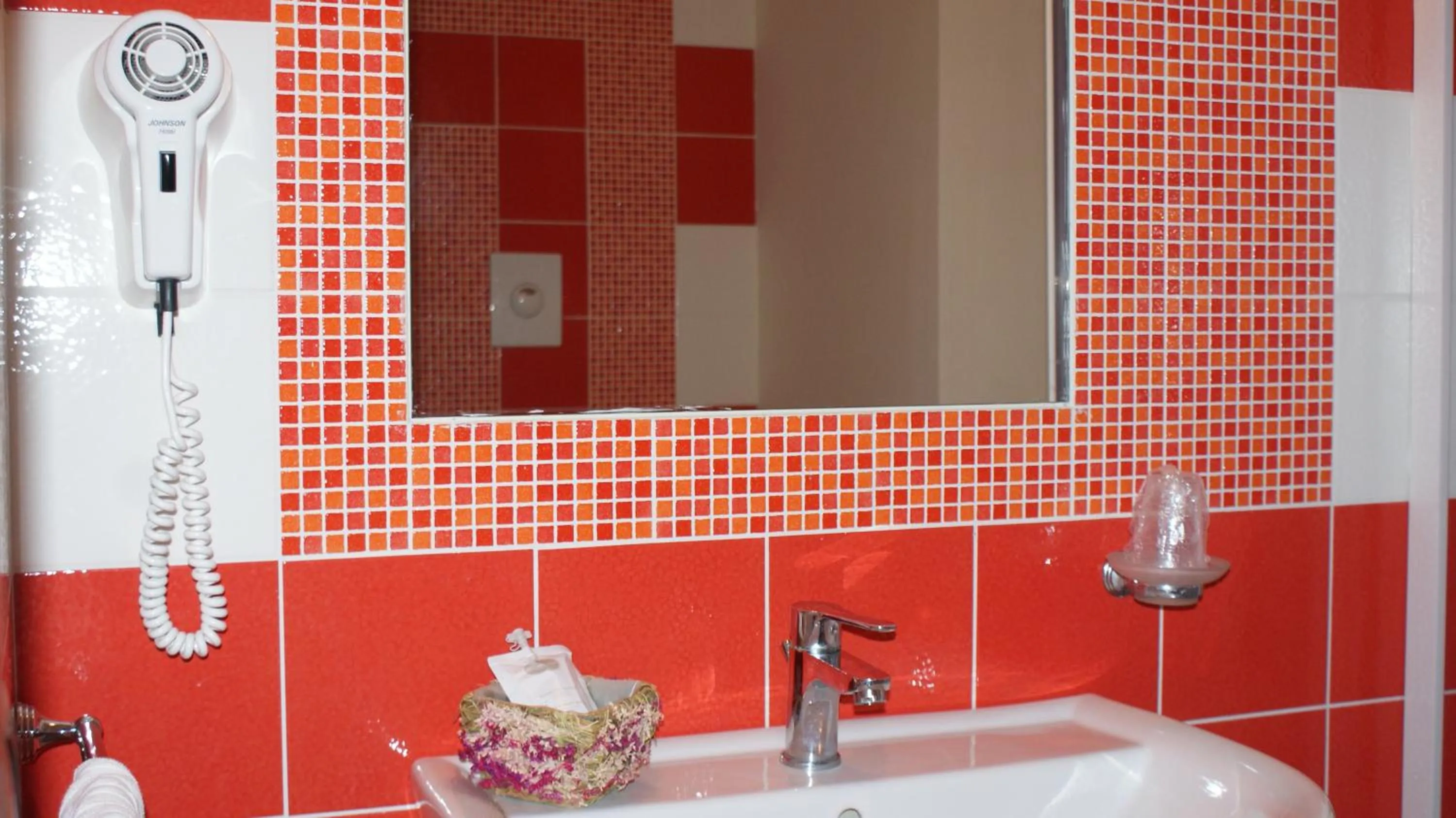 Bathroom in Mimí Hotel