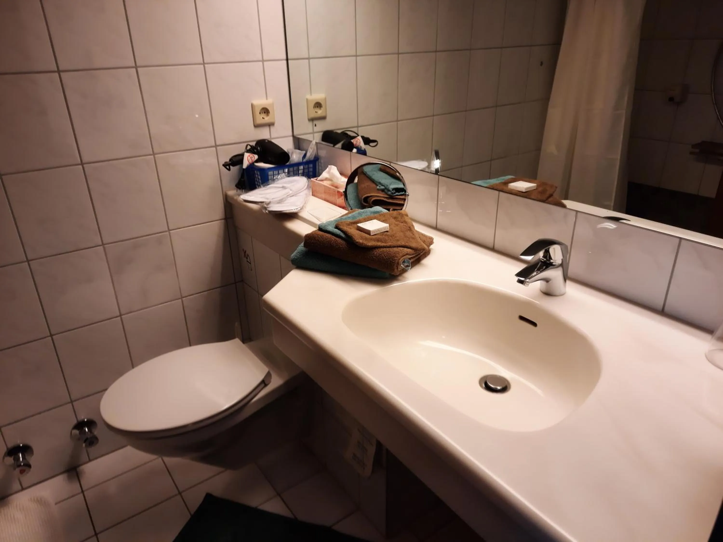 Bathroom in Hotel zur Brücke