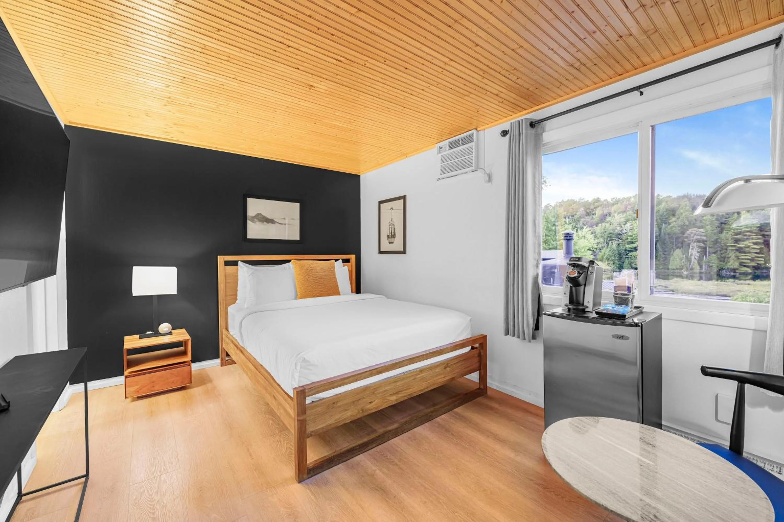 Bed in Placid Bay Hotel