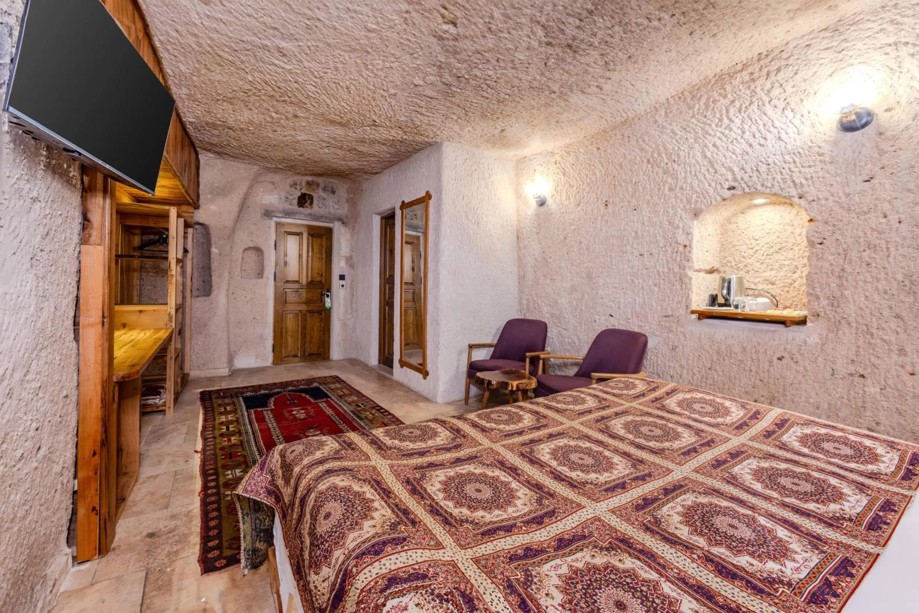 Bed in Vasıl Cave Hotel