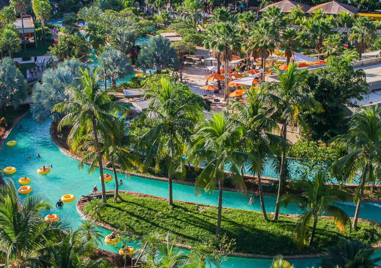 Day in Hot Beach Suites