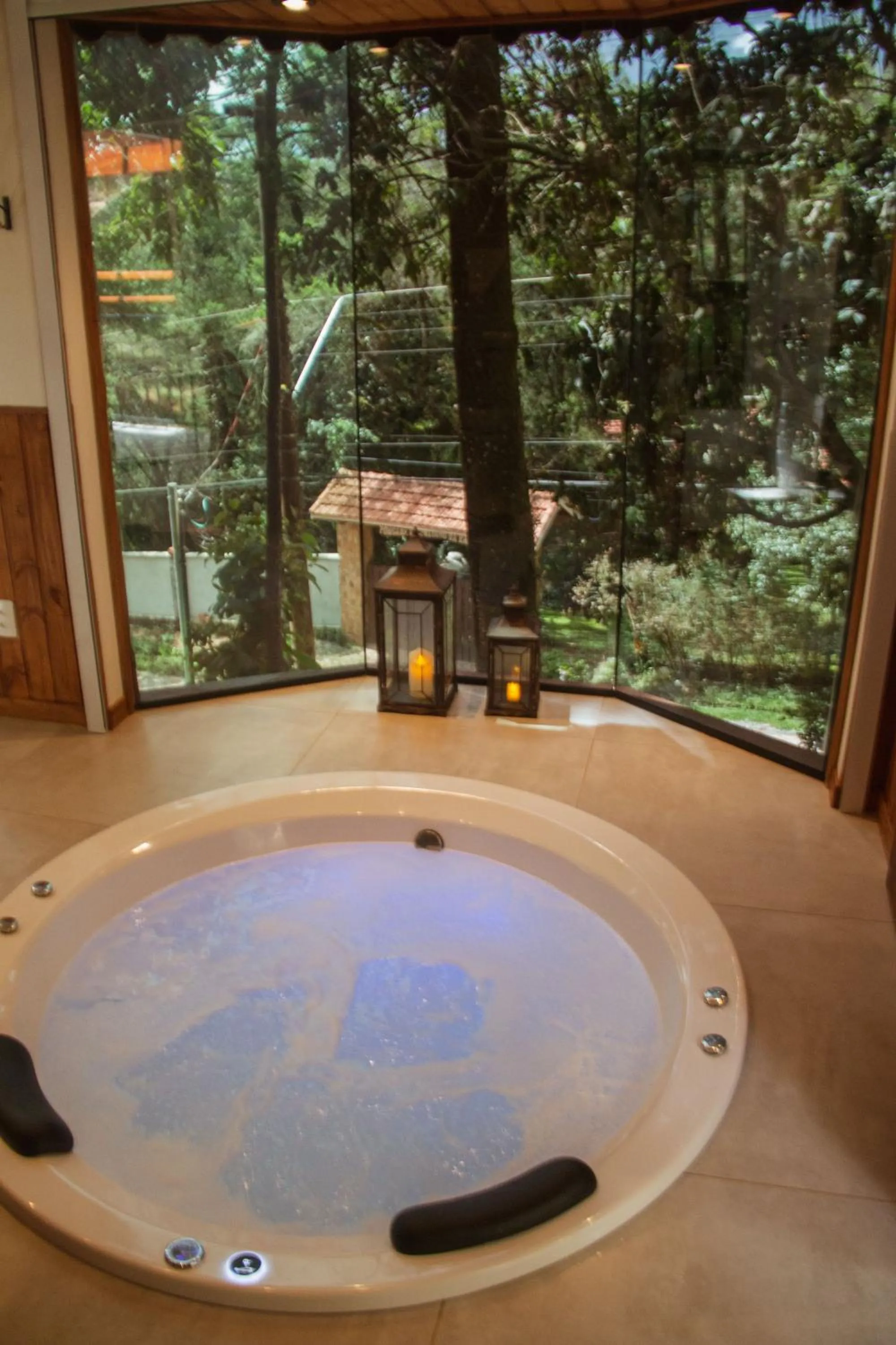 Hot Tub in Estalagem Serra de Minas em Monte Verde