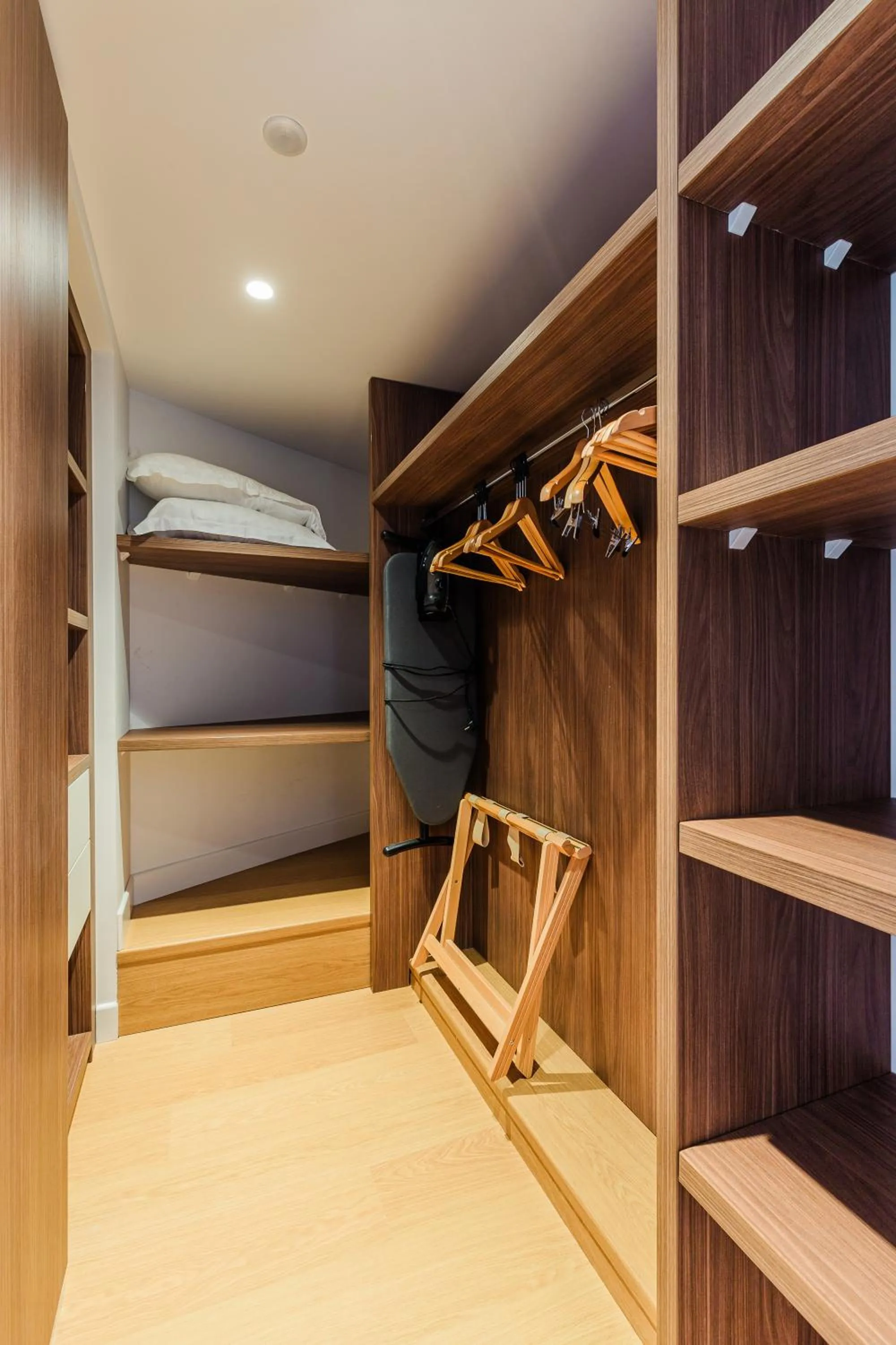 wardrobe, Bed in Hôtel Hélios