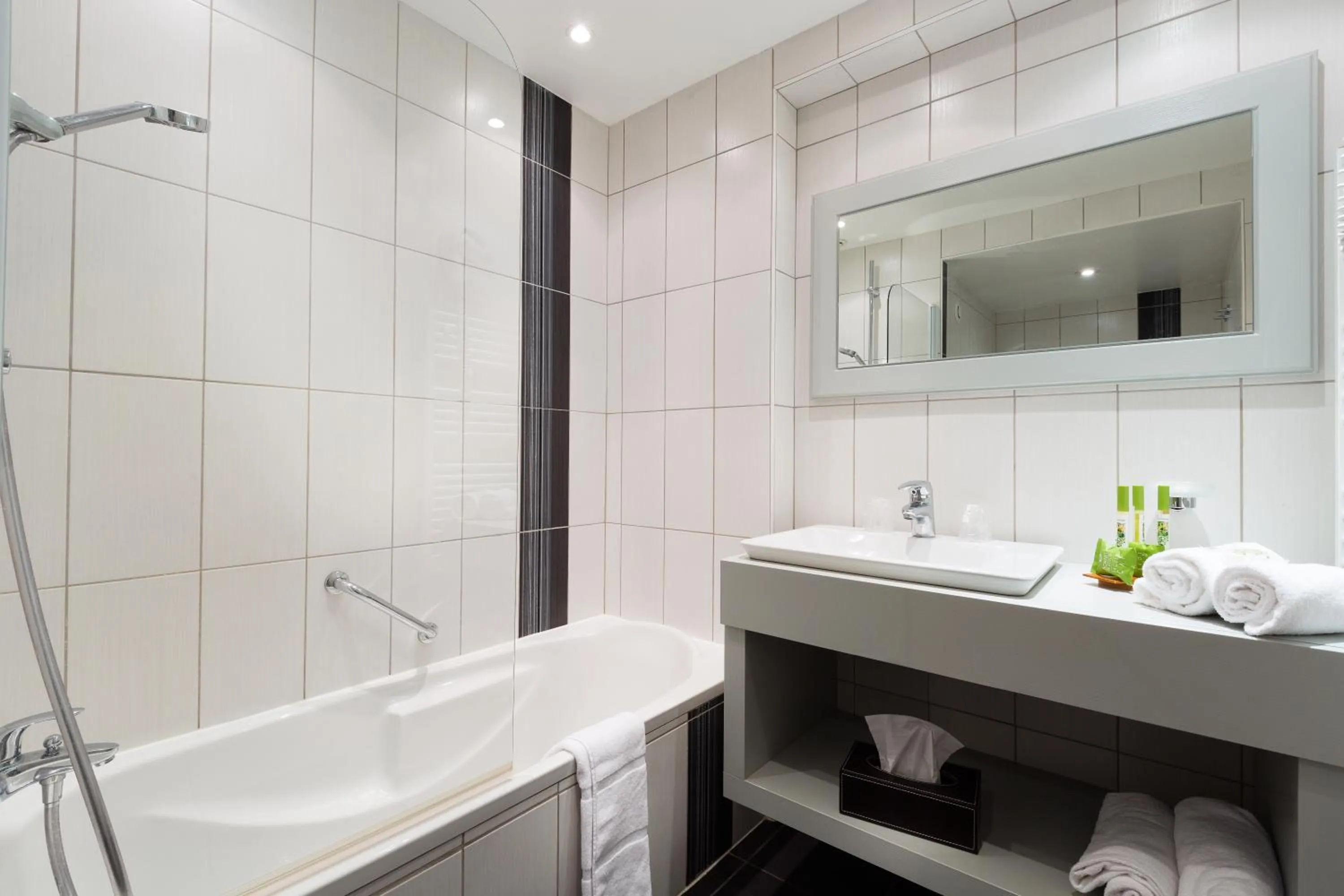 Bathroom in Hôtel Hélios