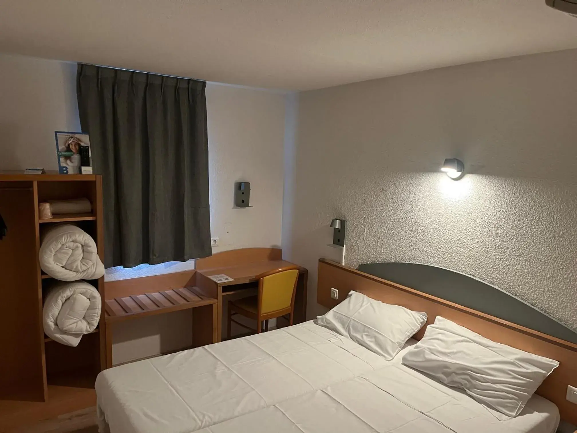 Twin Room in Brit Hotel Essentiel Millau Twin Room in Brit Hotel Essentiel Millau