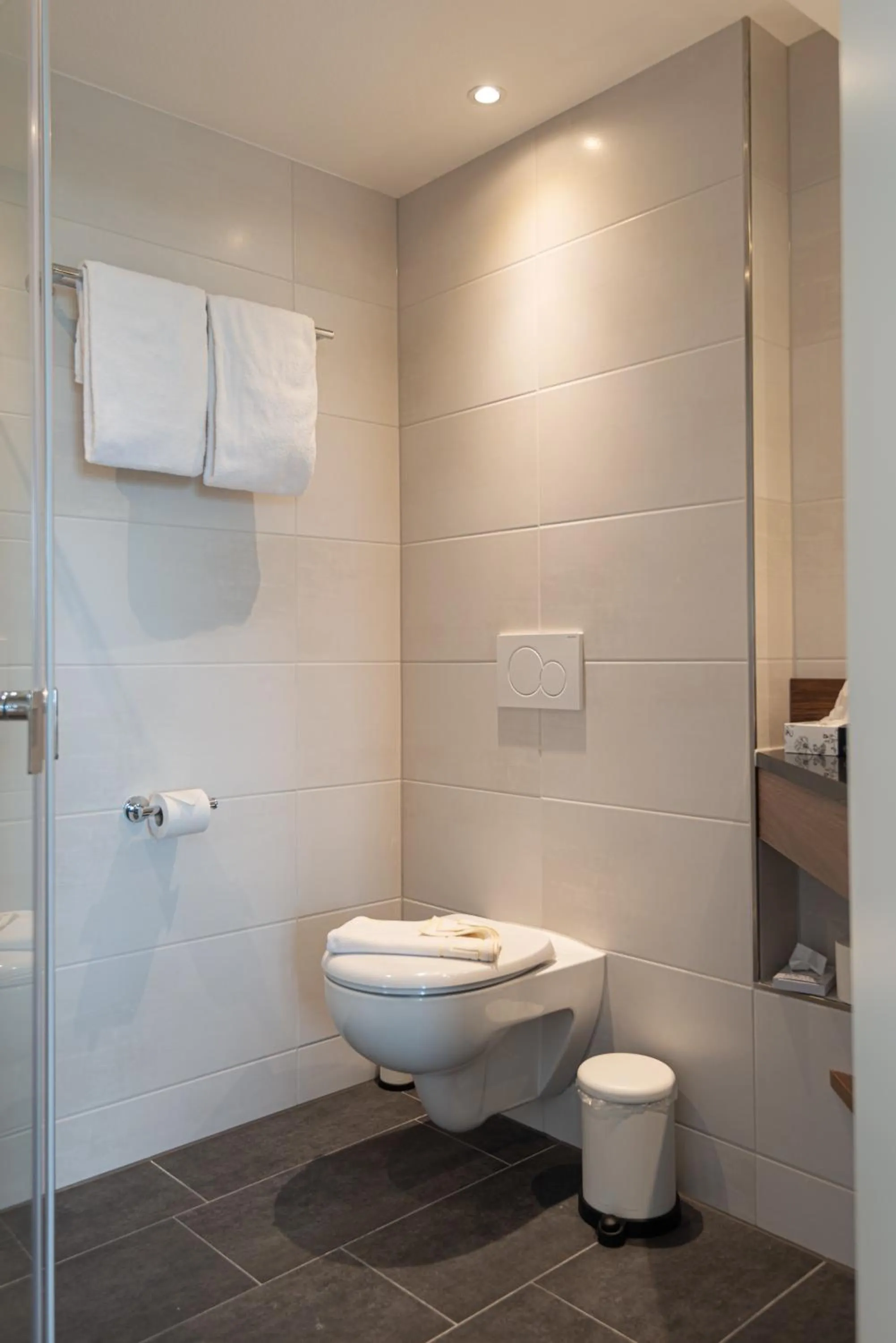 Toilet in BE BIO Hotel be natural - direkt am Wasser