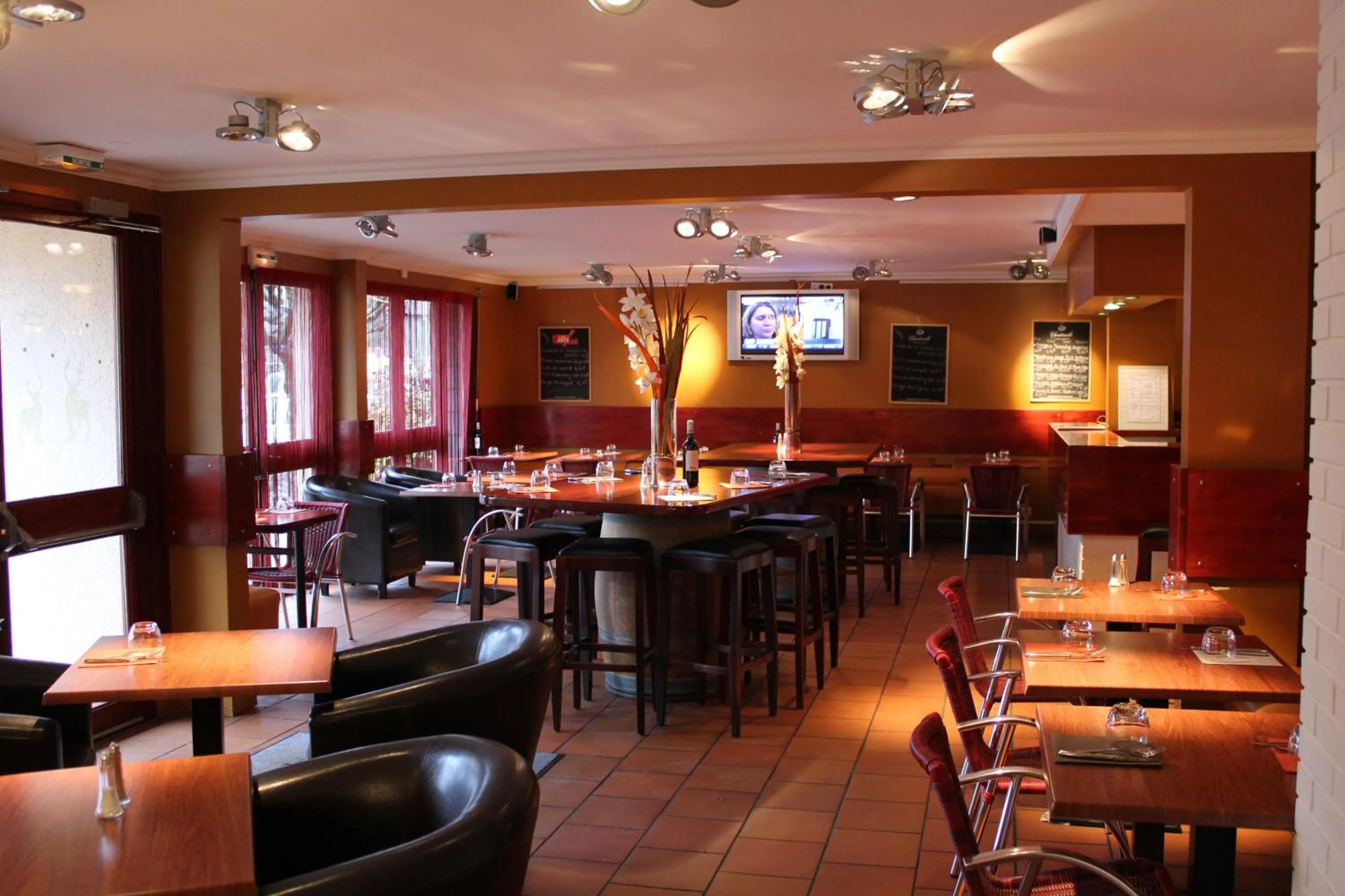 Restaurant/places to eat in Logis Les Provinciales