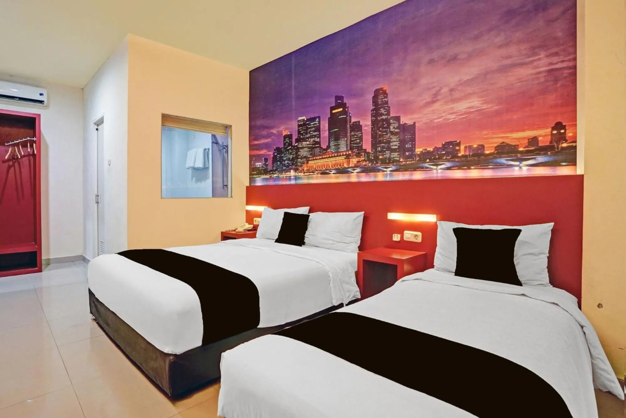 Bedroom, Bed in Townhouse Oak Malang near ITN Malang formerly Fariz Hotel Singosari