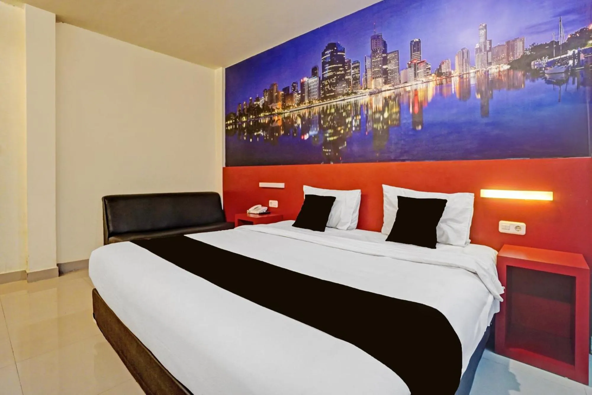 Bedroom, Bed in Townhouse Oak Malang near ITN Malang formerly Fariz Hotel Singosari