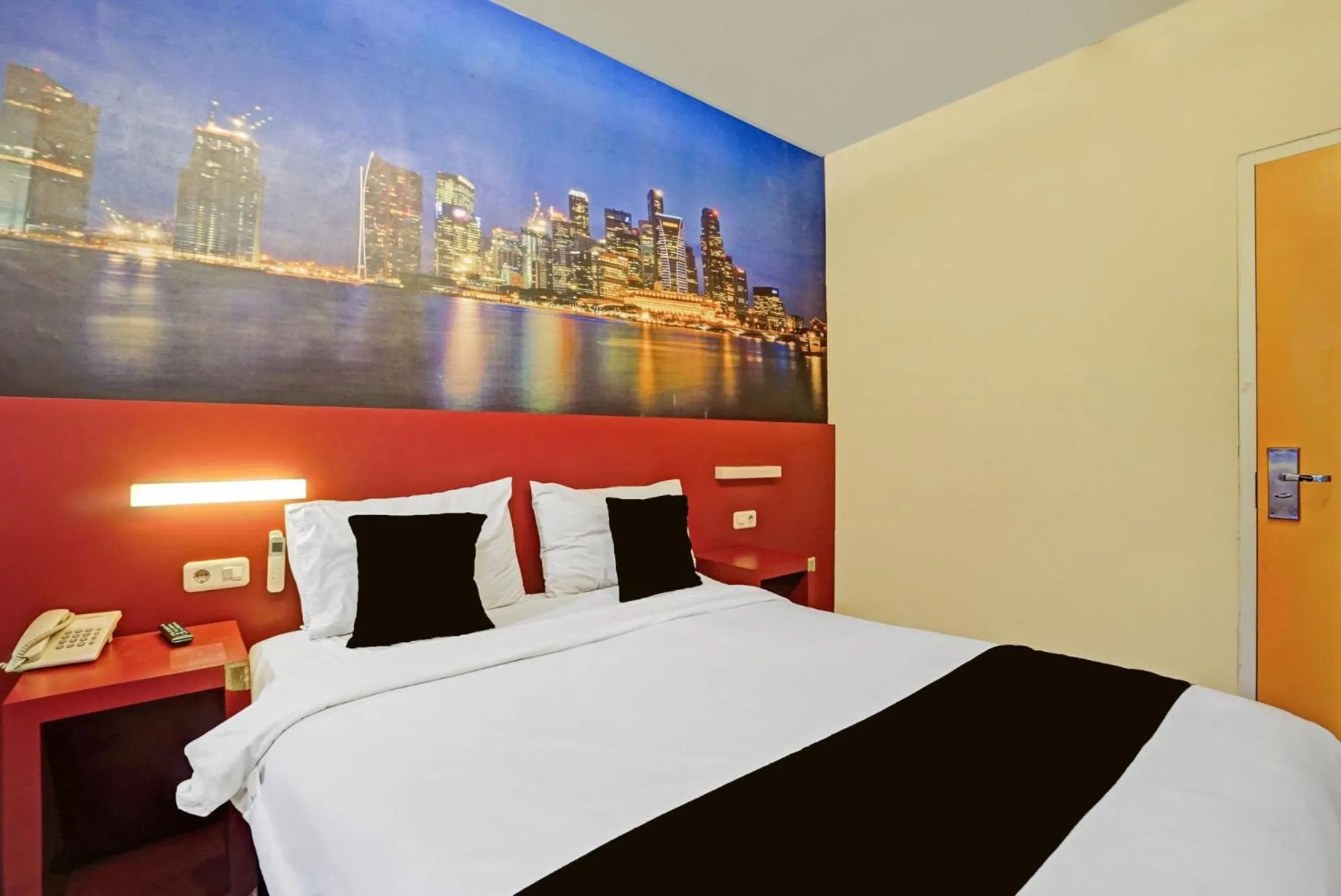 Bedroom, Bed in Townhouse Oak Malang near ITN Malang formerly Fariz Hotel Singosari