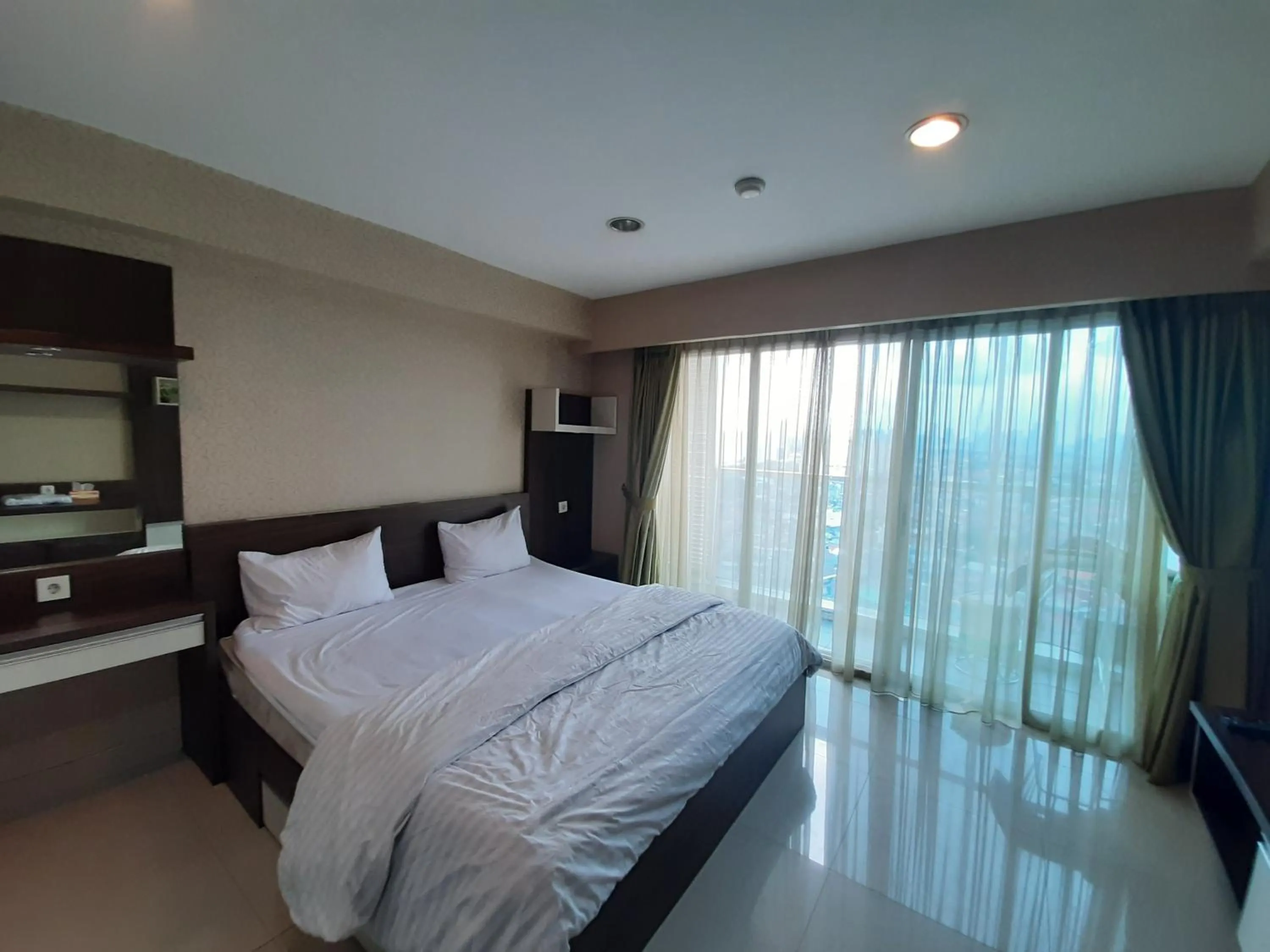 Bedroom, Bed in Cozy Tamansari Hive Cawang by Bonzela Property